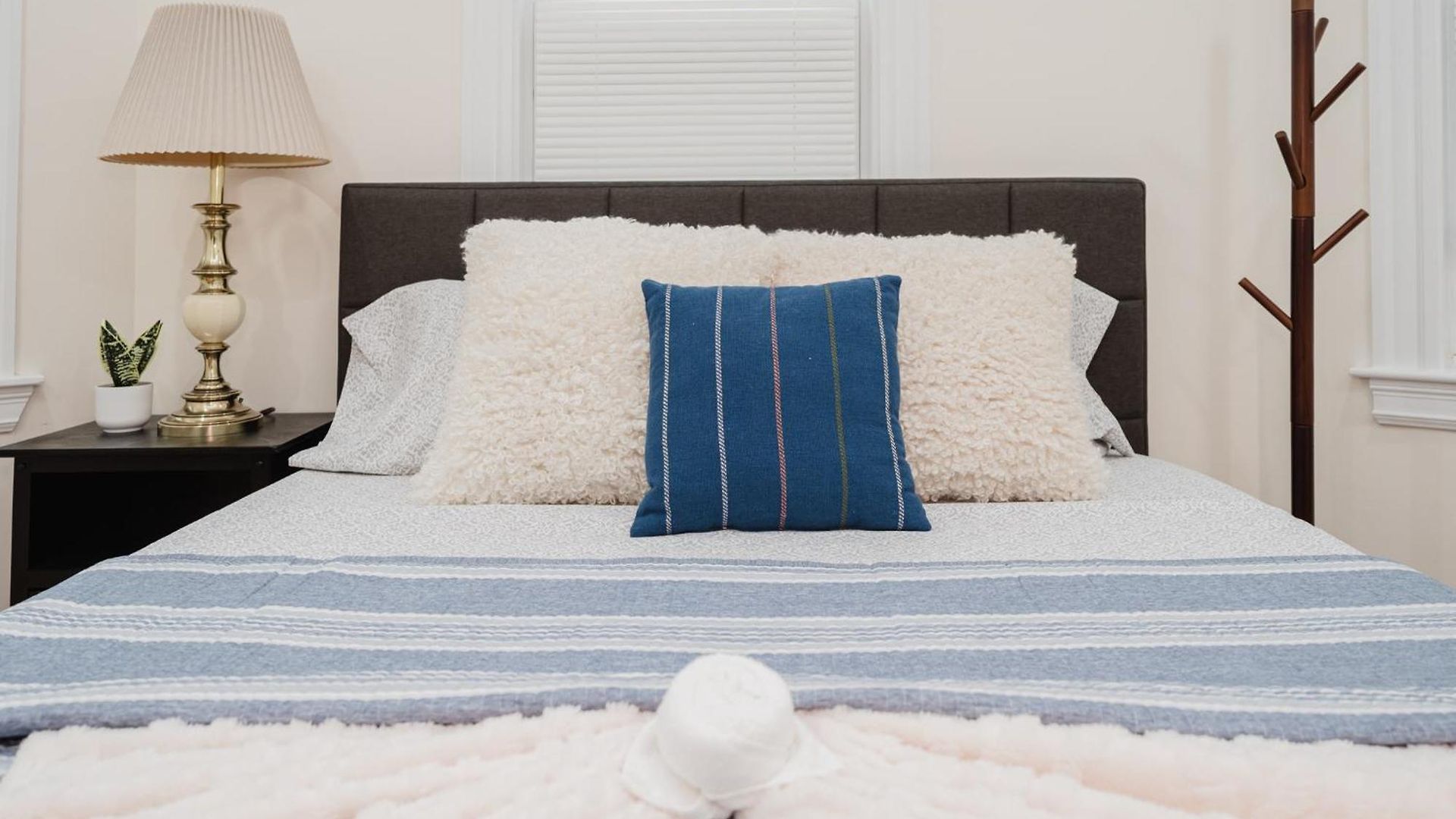 Apartment 76-2 5br Cozy In