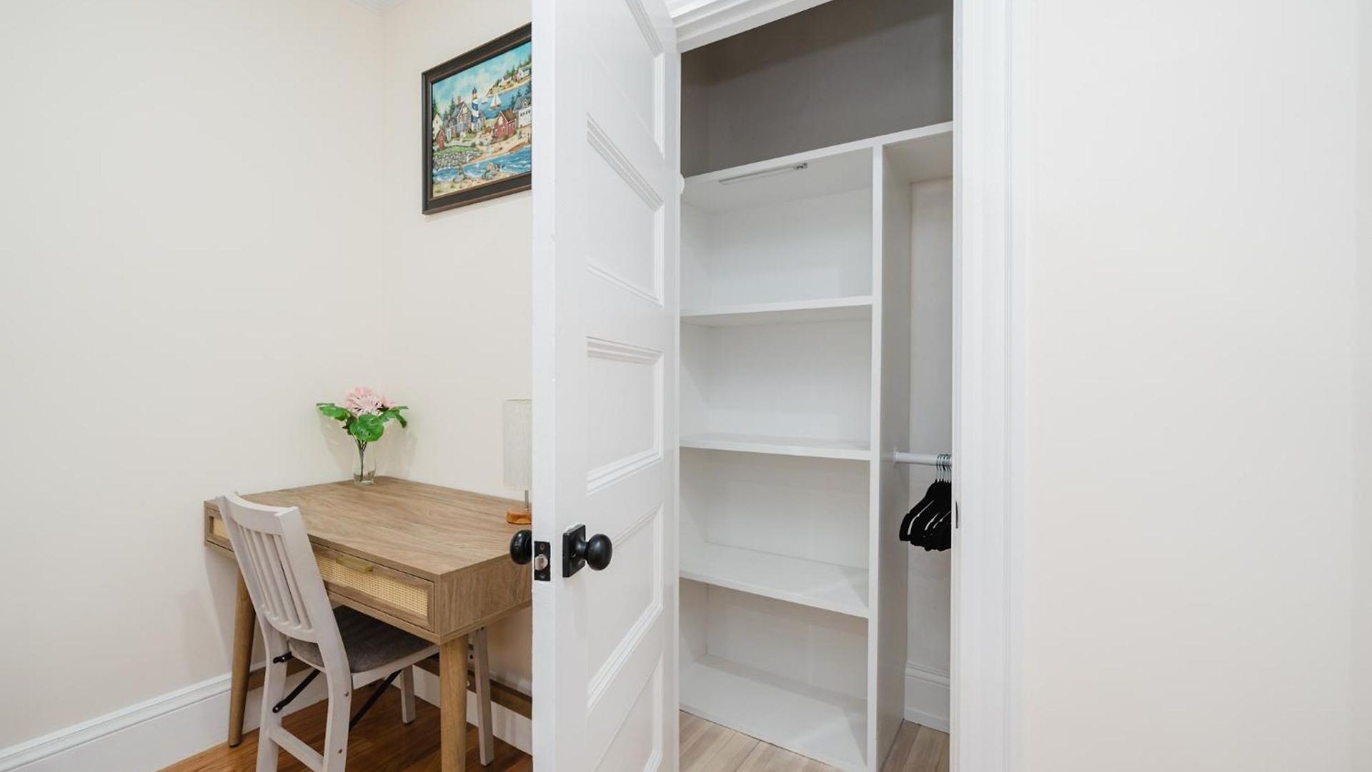 76-2 5br Cozy In Apartment *