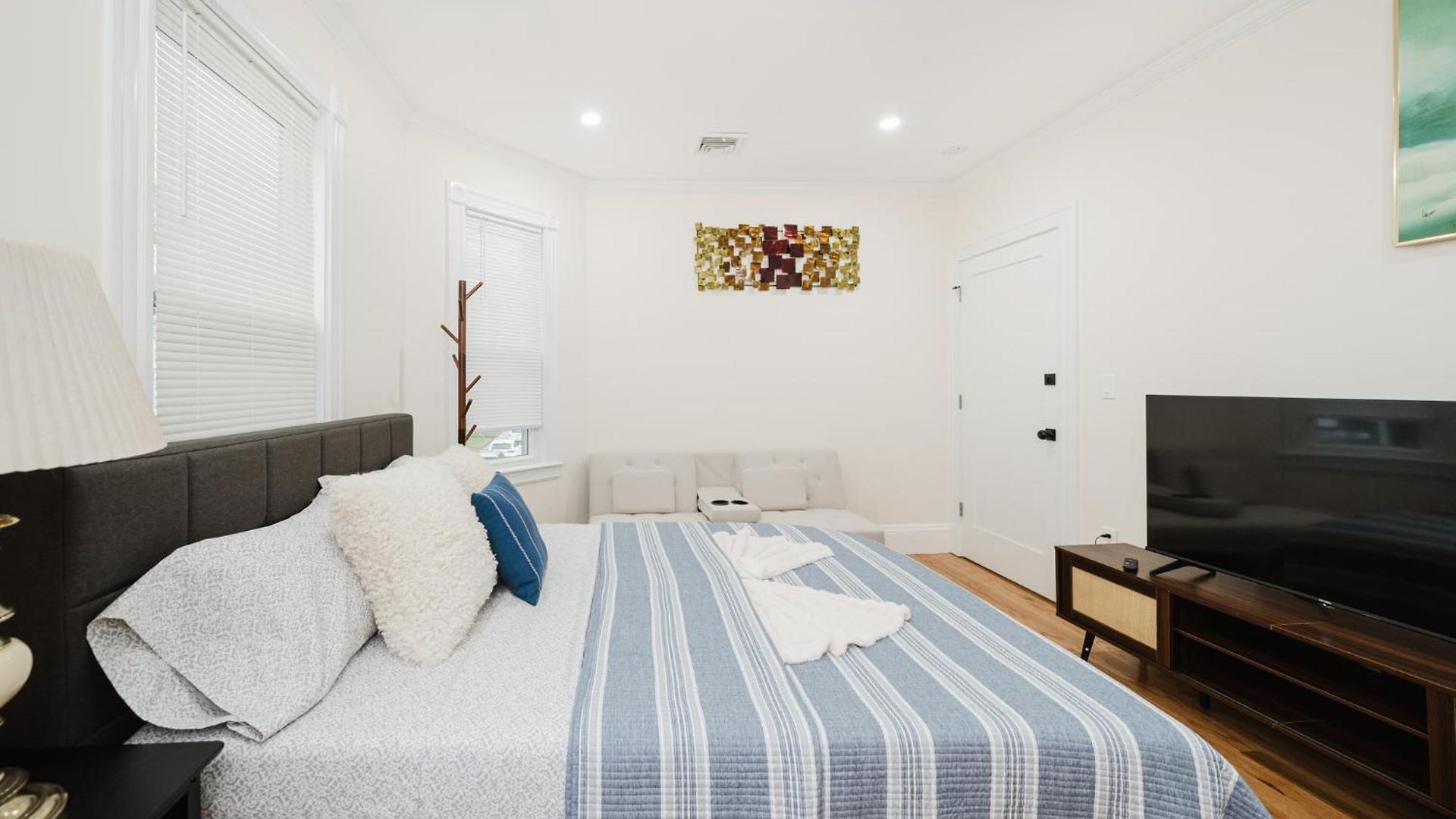 76-2 5br Cozy In Apartment *
