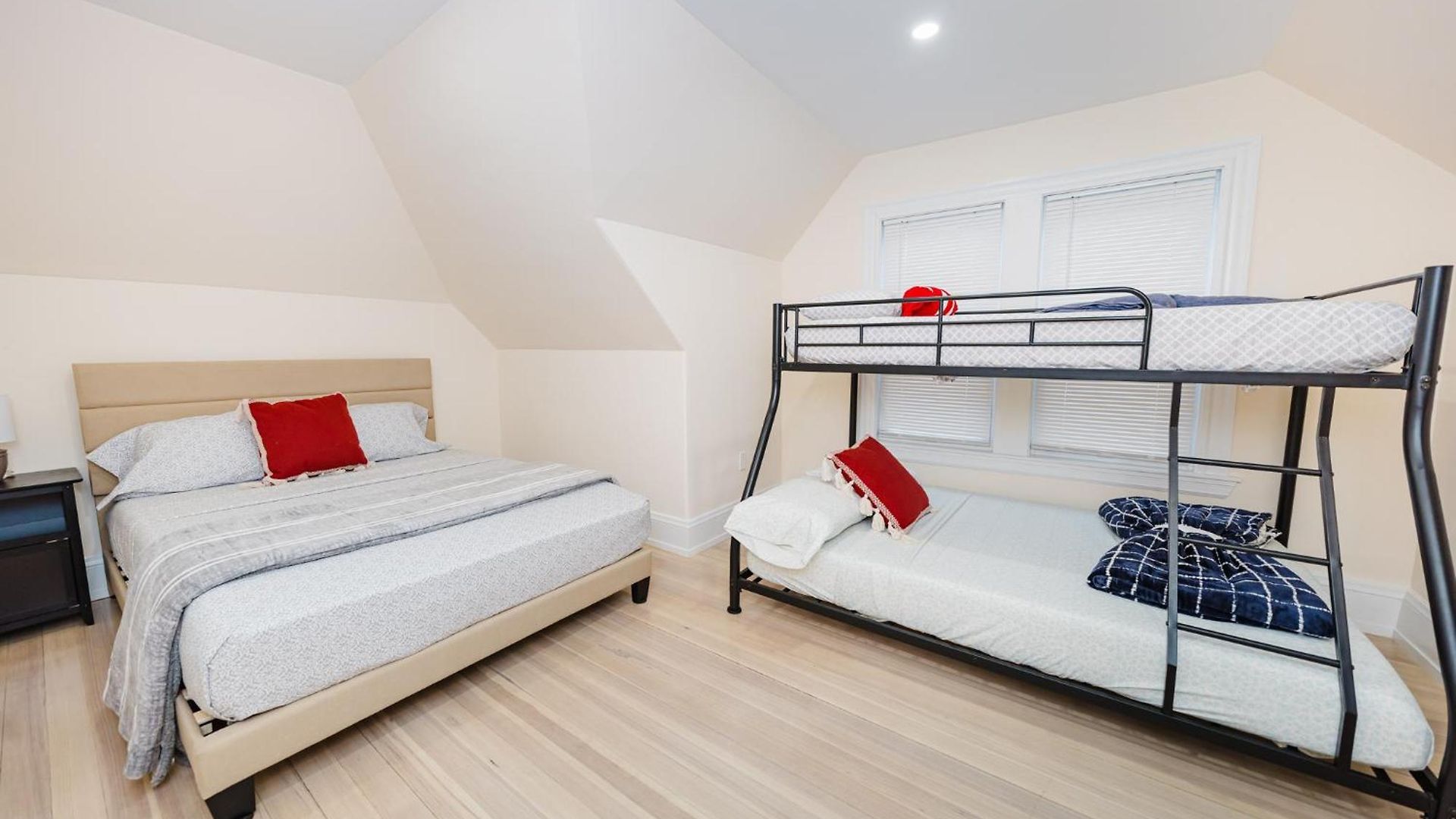 76-2 5br Cozy In Apartment Boston