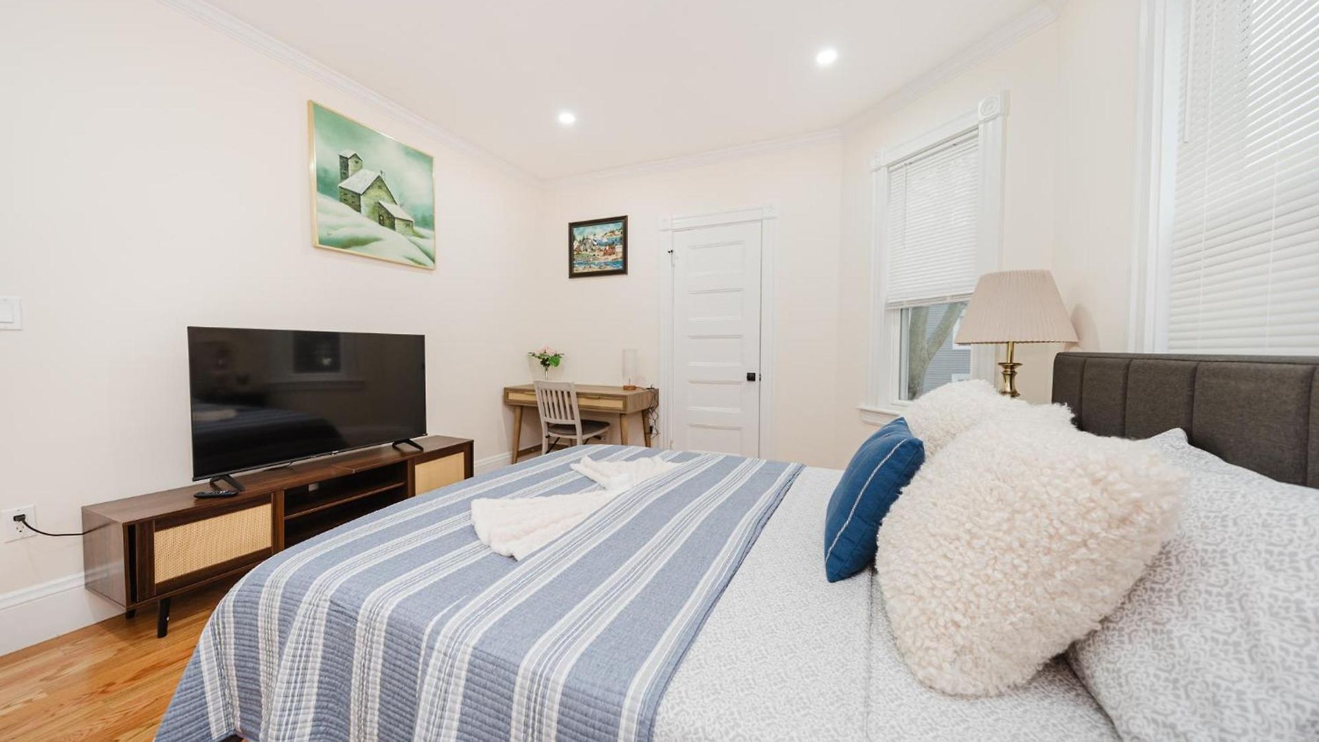 76-2 5br Cozy In Apartment Boston