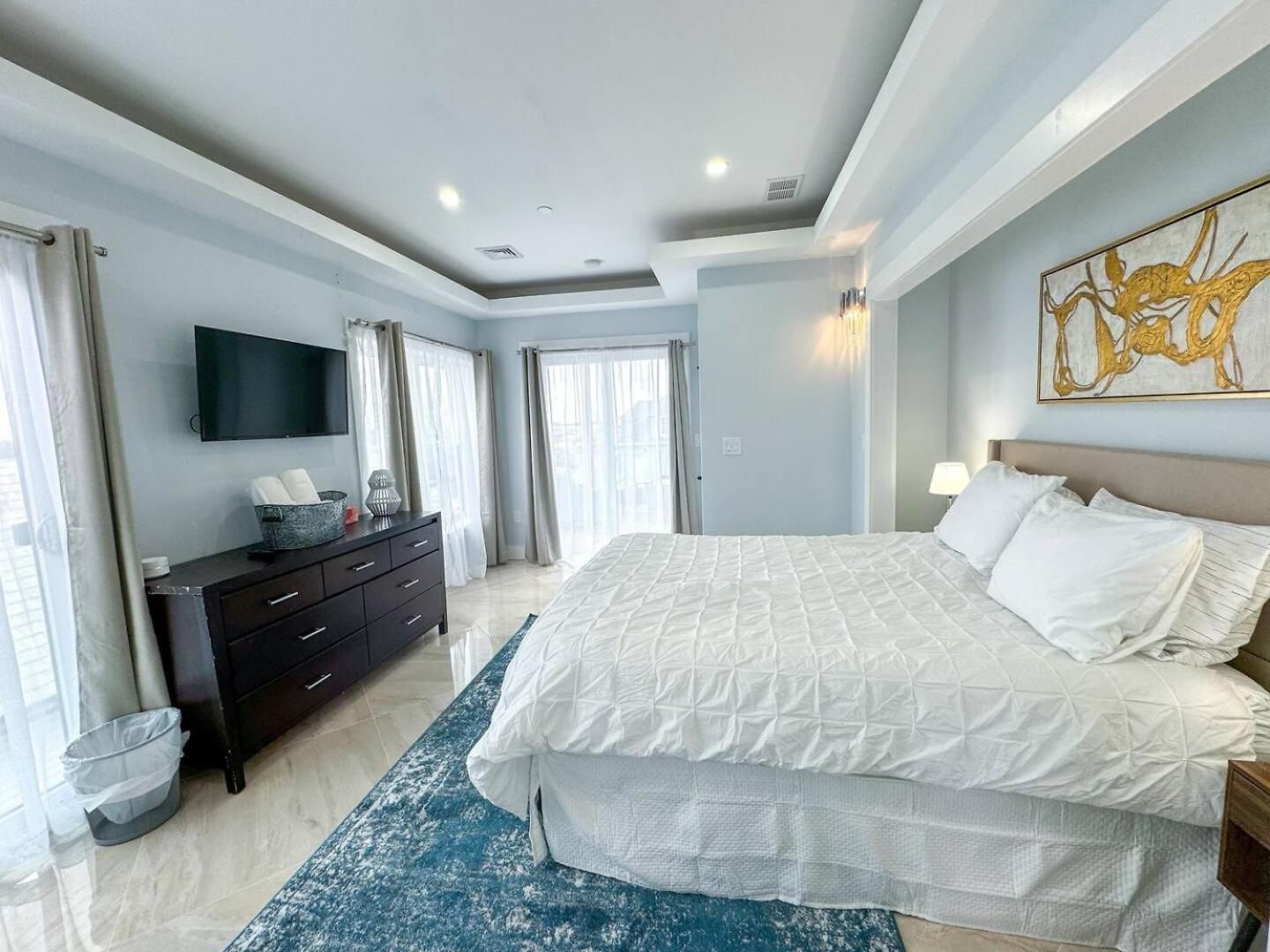 3br Gem Skyline Views, Laundry & Air * Boston