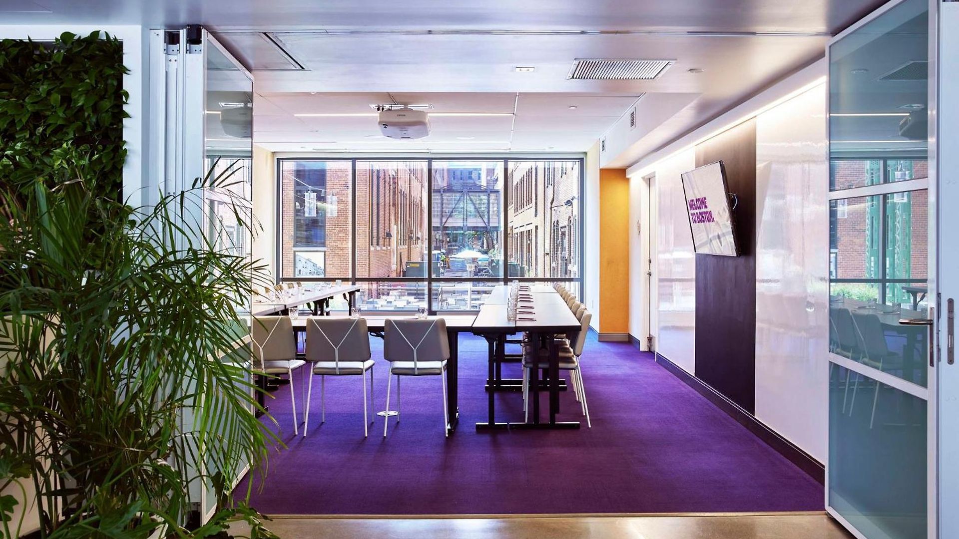 Yotel Hotel 4*