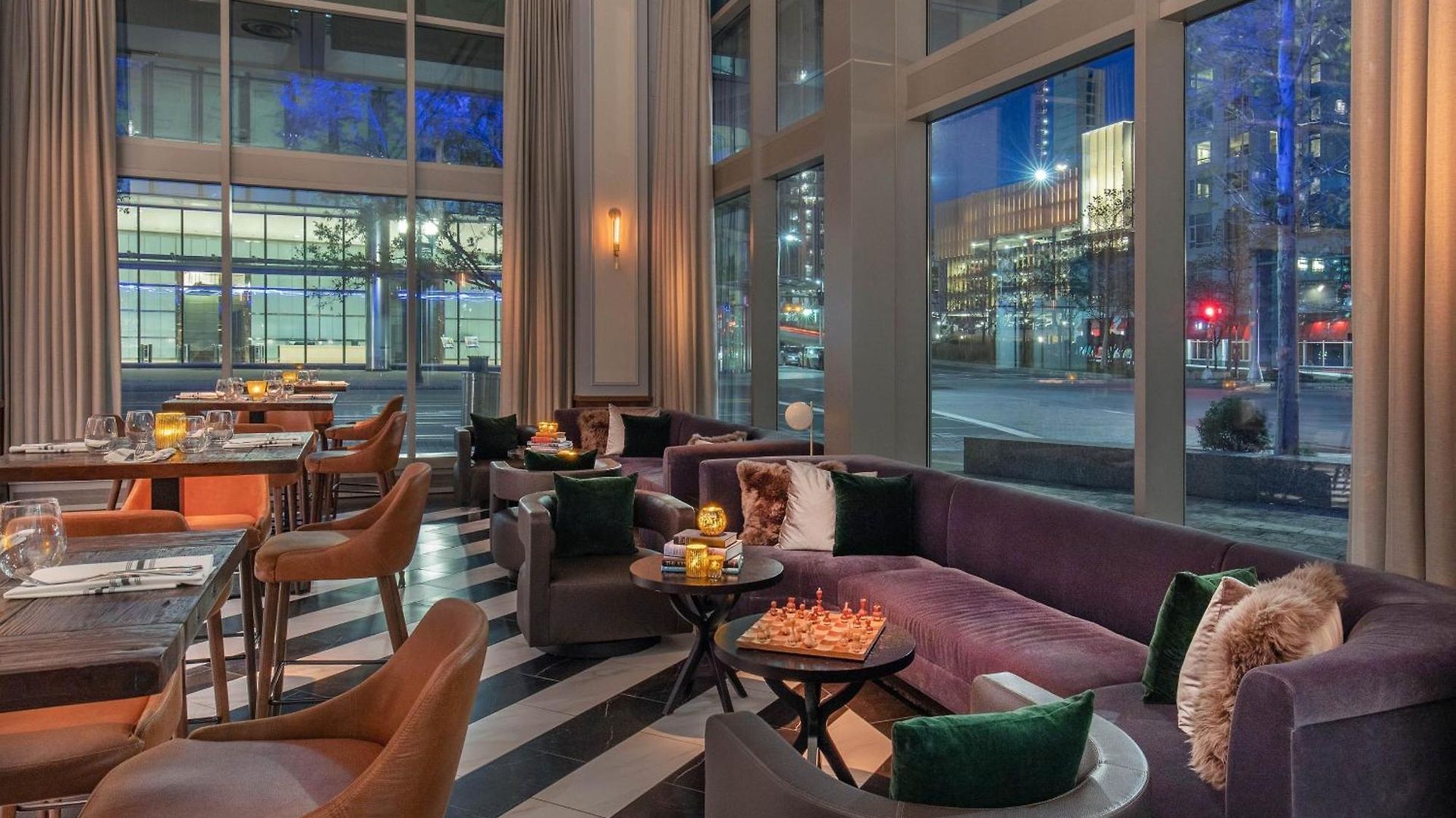 Renaissance Seaport District Hotel