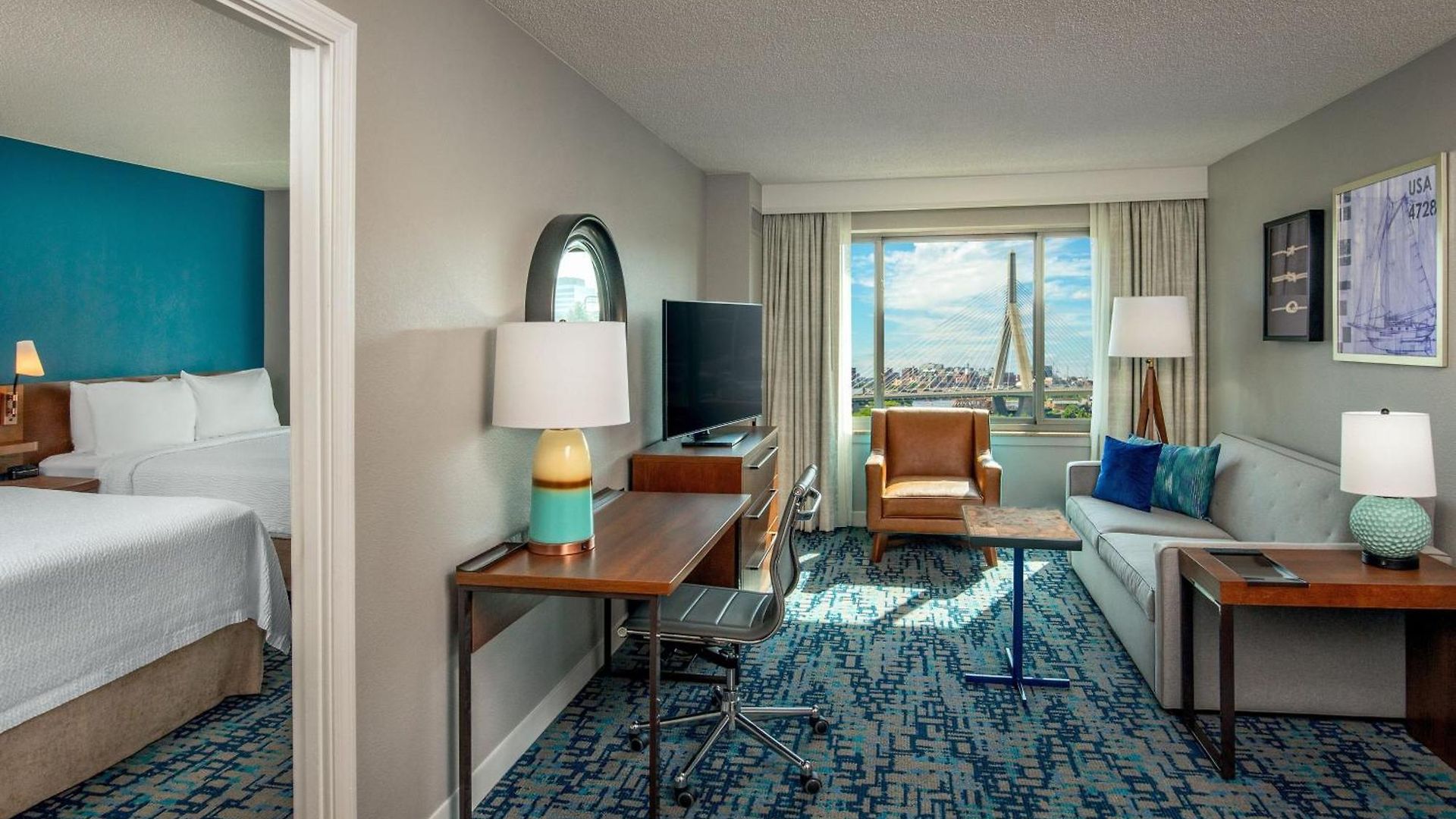 Hotel By Marriott Harbor On Tudor Wharf 3*