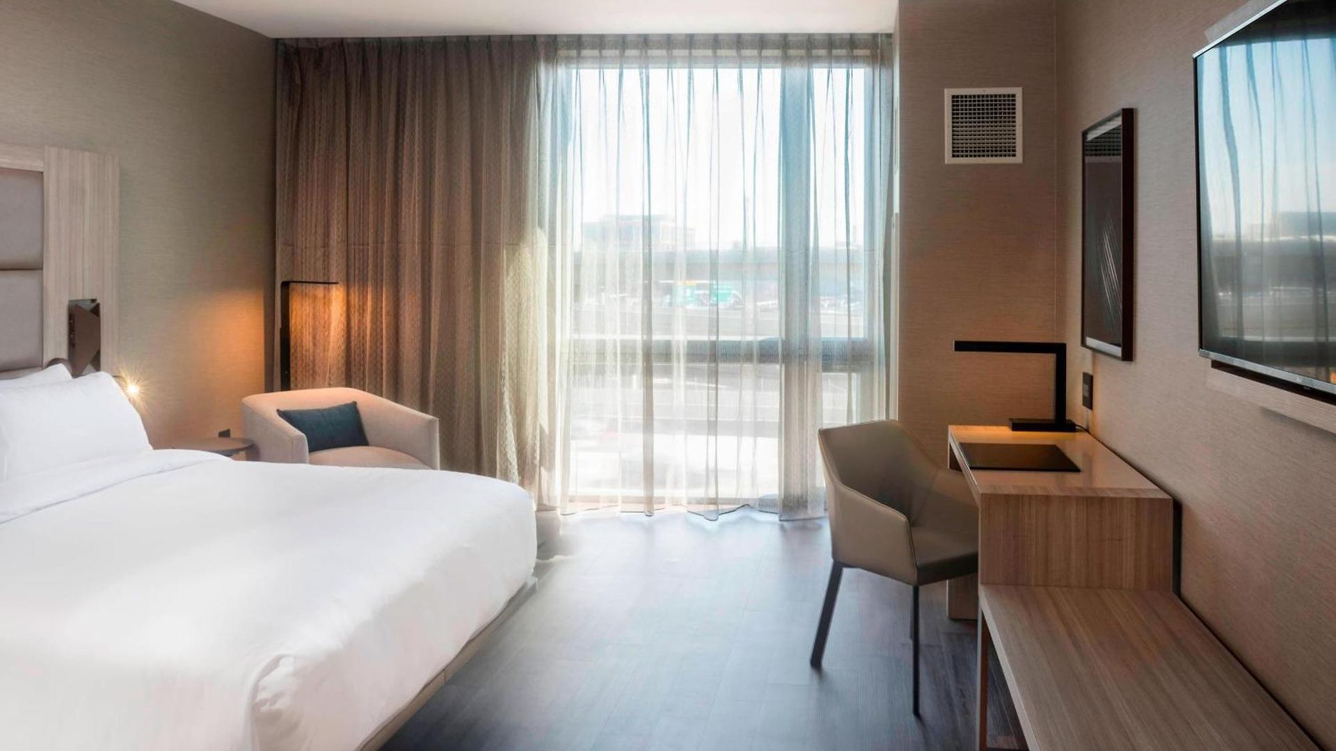Hotel Ac By Marriott Downtown 4*