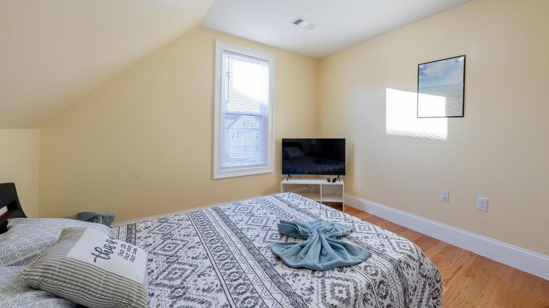Family-Friendly 4Br Boston Stay Near Franklin Park, Free Parking, Near Mtba 233-3 Apartment Boston