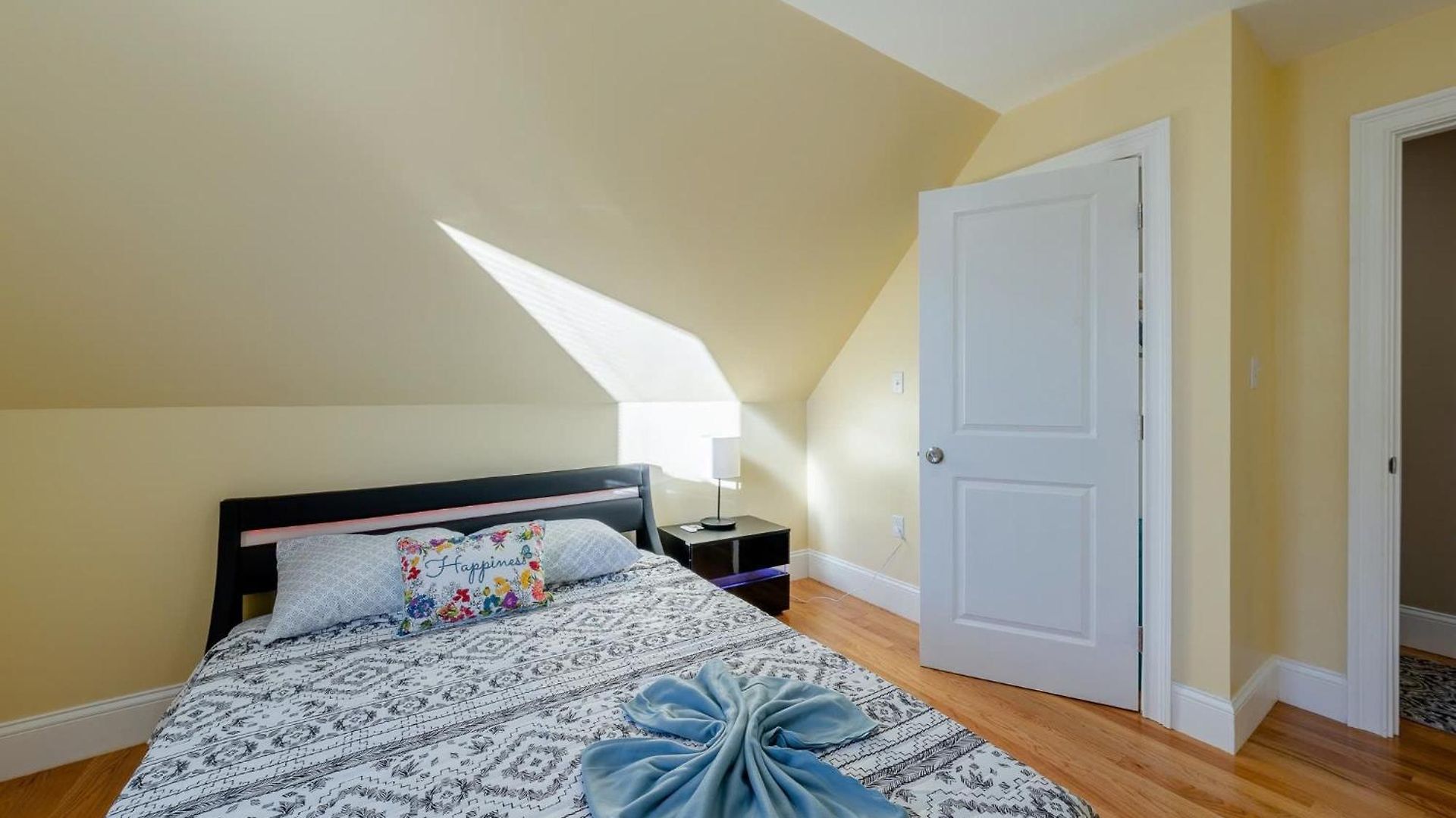 Family-Friendly 4Br Boston Stay Near Franklin Park, Free Parking, Near Mtba 233-3 Boston