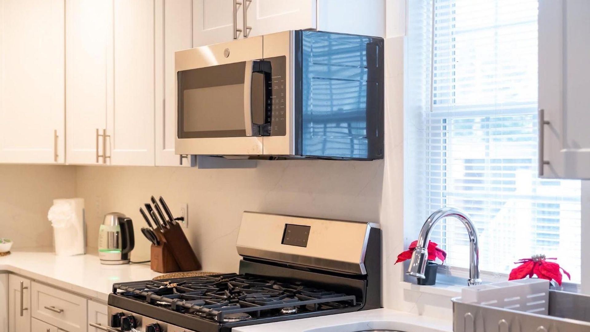 Stylish 4br Boston, Pet-friendly Near Savin Hill, I-93 & Red Line 30-1 Boston