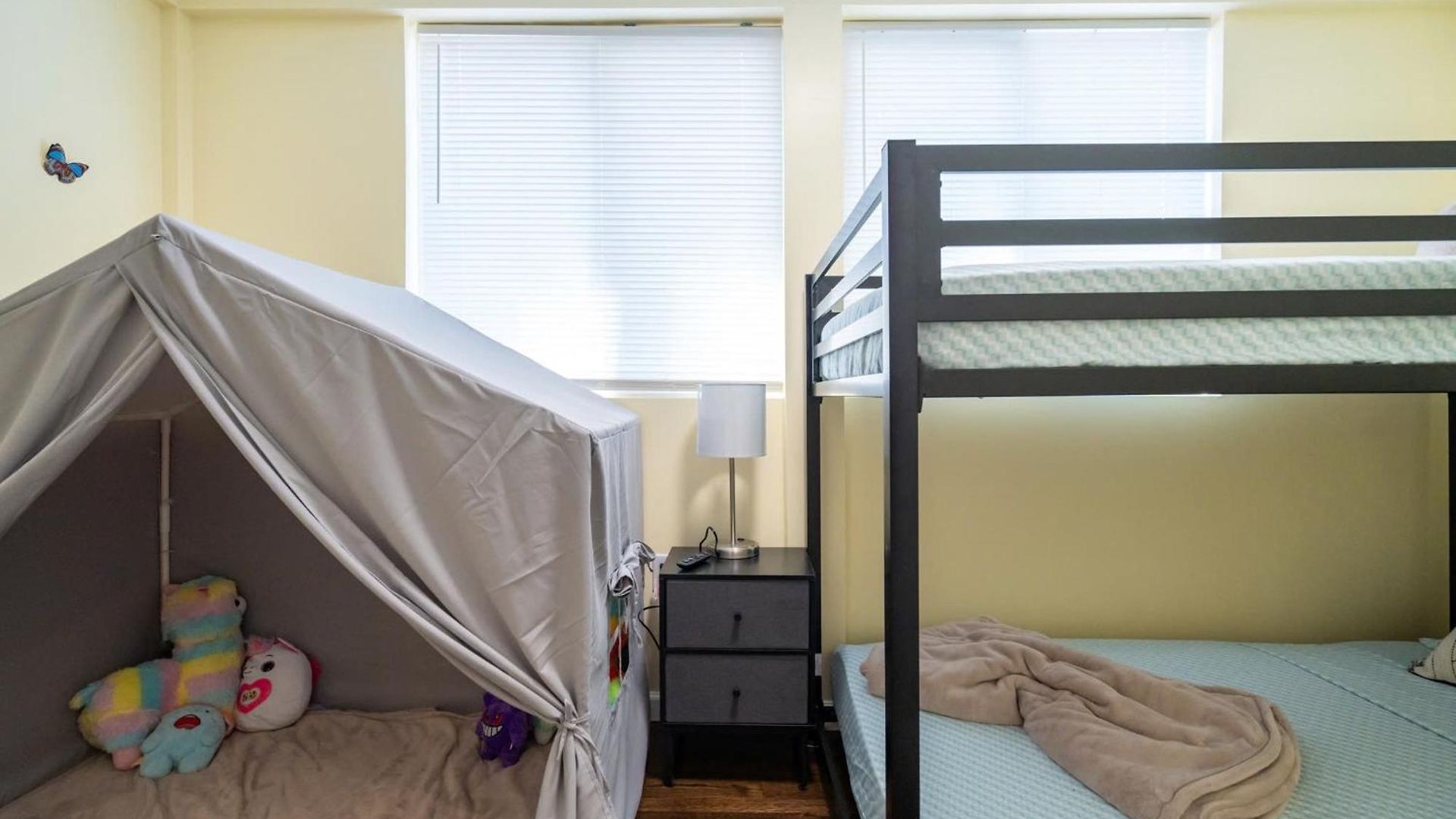 Apartment Stylish 4br Boston, Pet-friendly Near Savin Hill, I-93 & Red Line 30-1 *