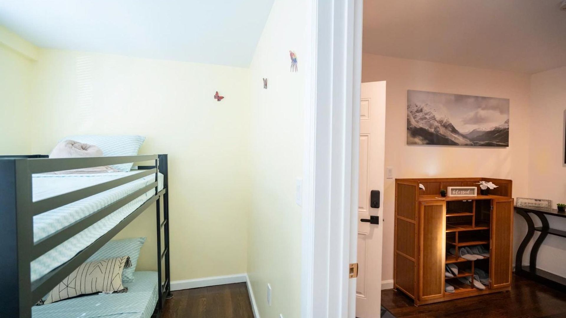 Stylish 4br Boston, Pet-friendly Near Savin Hill, I-93 & Red Line 30-1 Apartment
