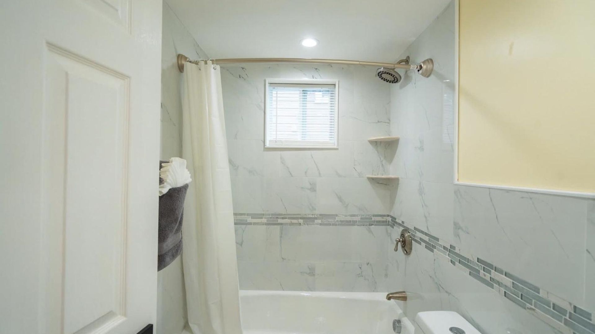 Stylish 4br Boston, Pet-friendly Near Savin Hill, I-93 & Red Line 30-1 * Boston
