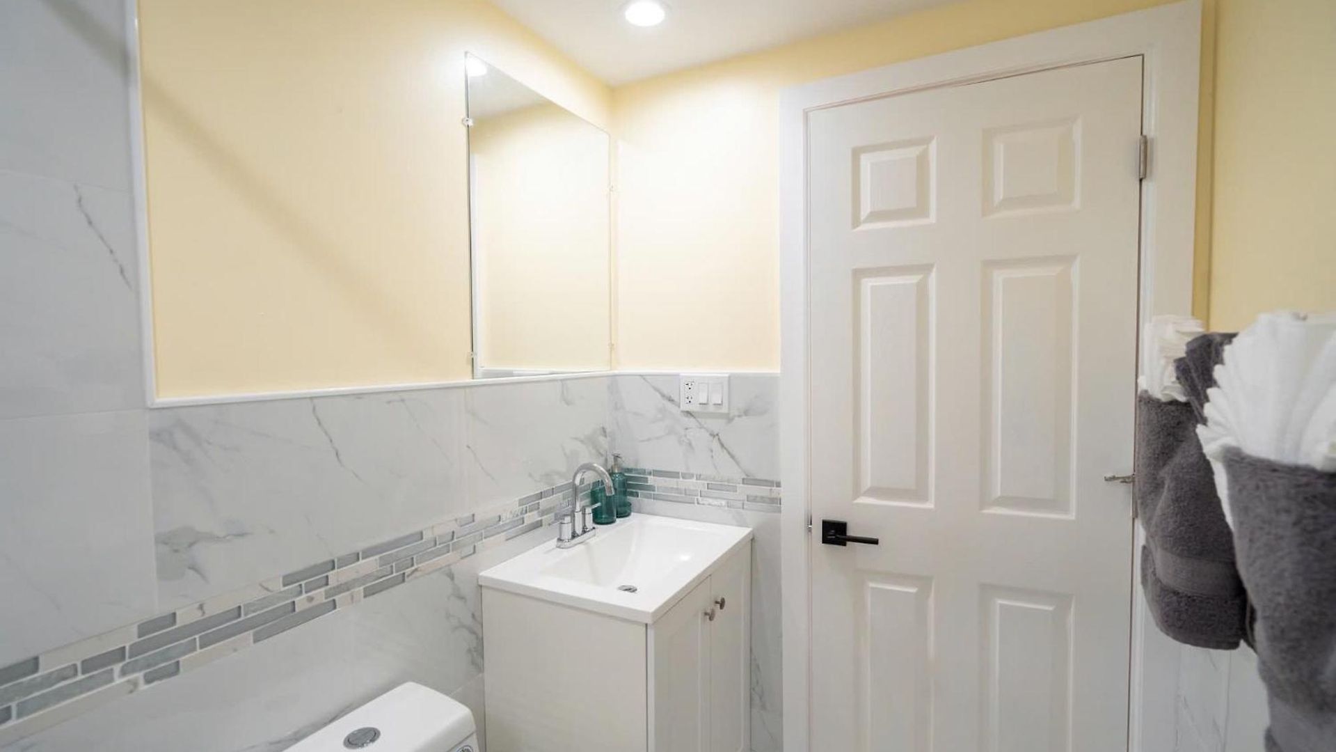 Apartment Tranquil 3br W Balcony, Parking, Bathtub Near Franklin Park Zoo 303 *