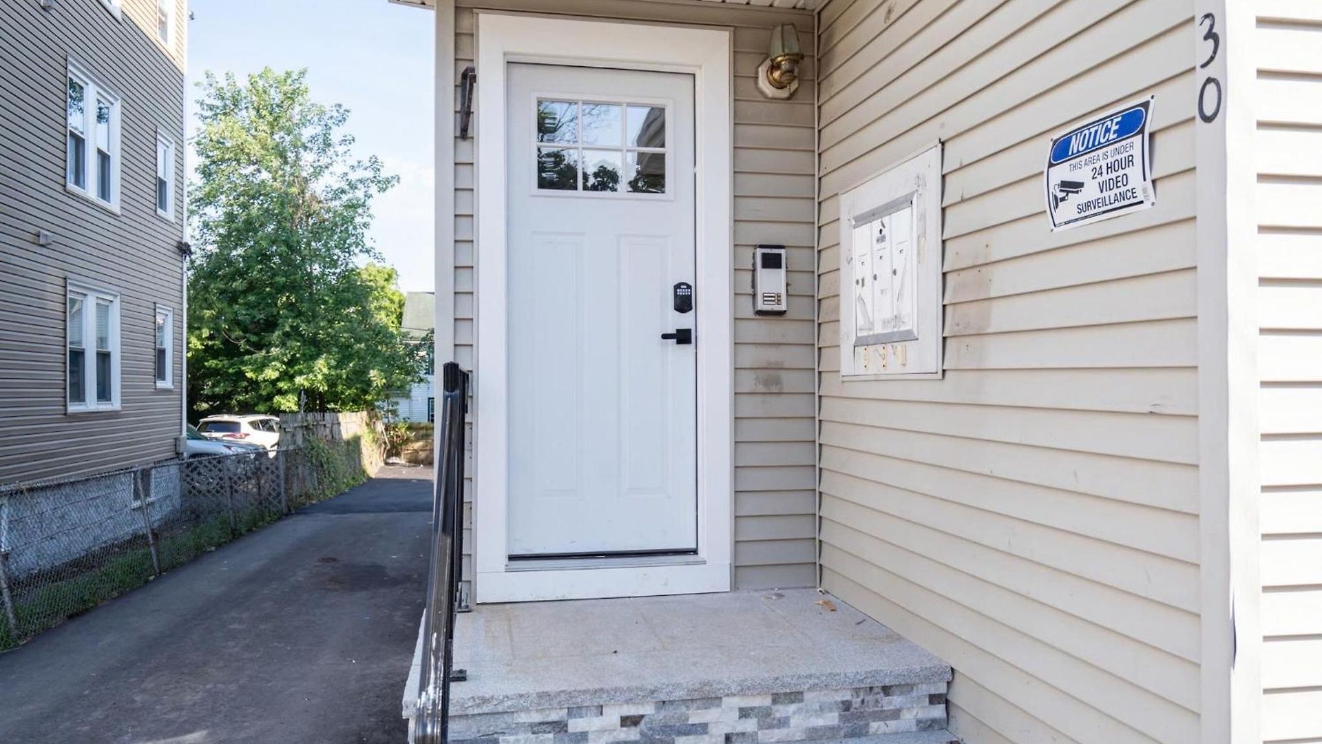 Tranquil 3br W Balcony, Parking, Bathtub Near Franklin Park Zoo 303 Apartment Boston