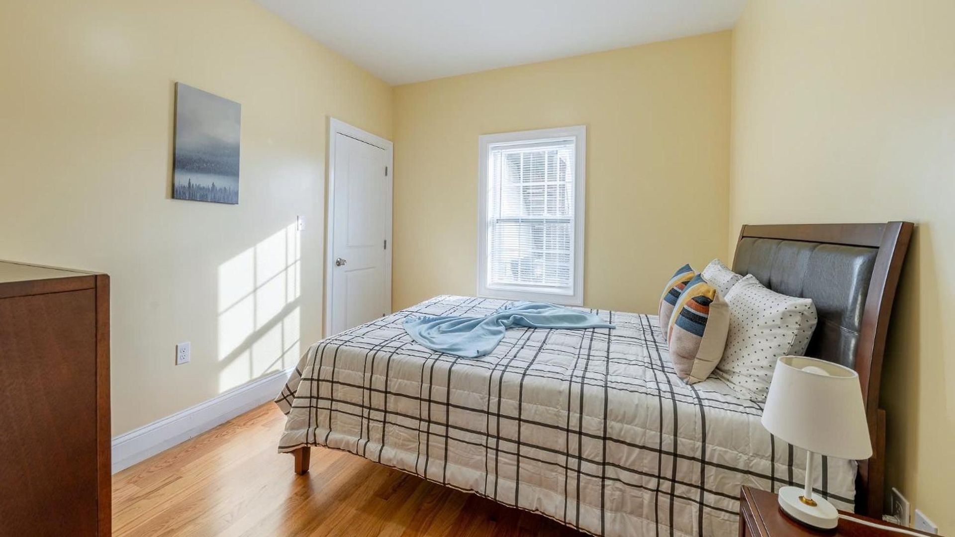 Apartment 4br - Pet Friendly & Free Parking, Near Mbta Station 2331