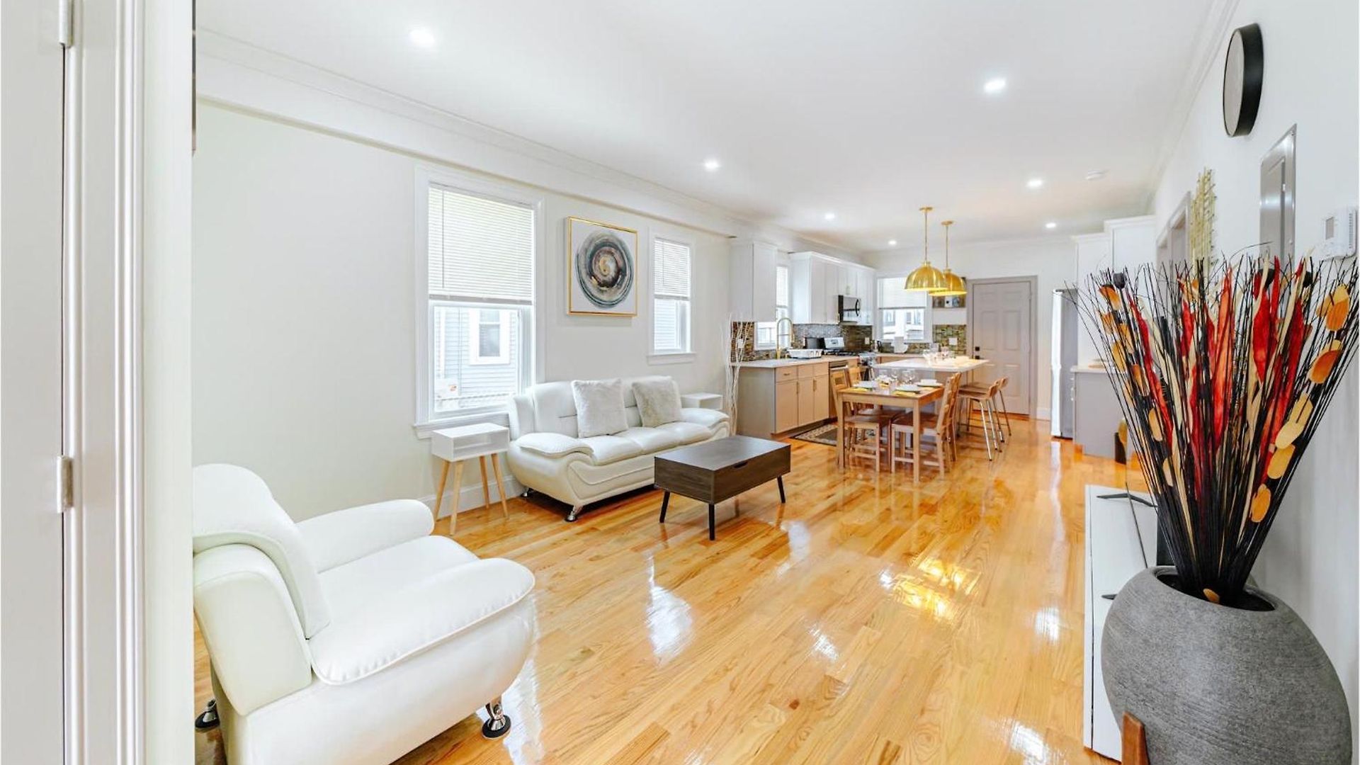 Modern 3br & 3ba - Patio, Bathtub, Walk To Red Line 82 Apartment *