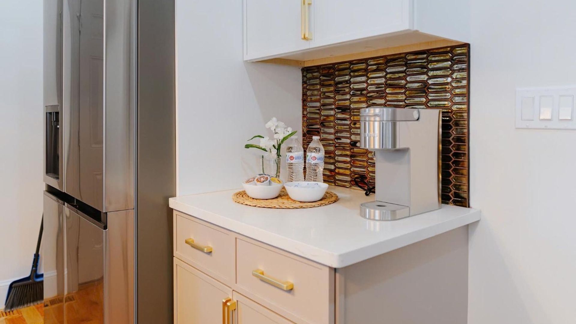 Apartment Modern 3br & 3ba - Patio, Bathtub, Walk To Red Line 82
