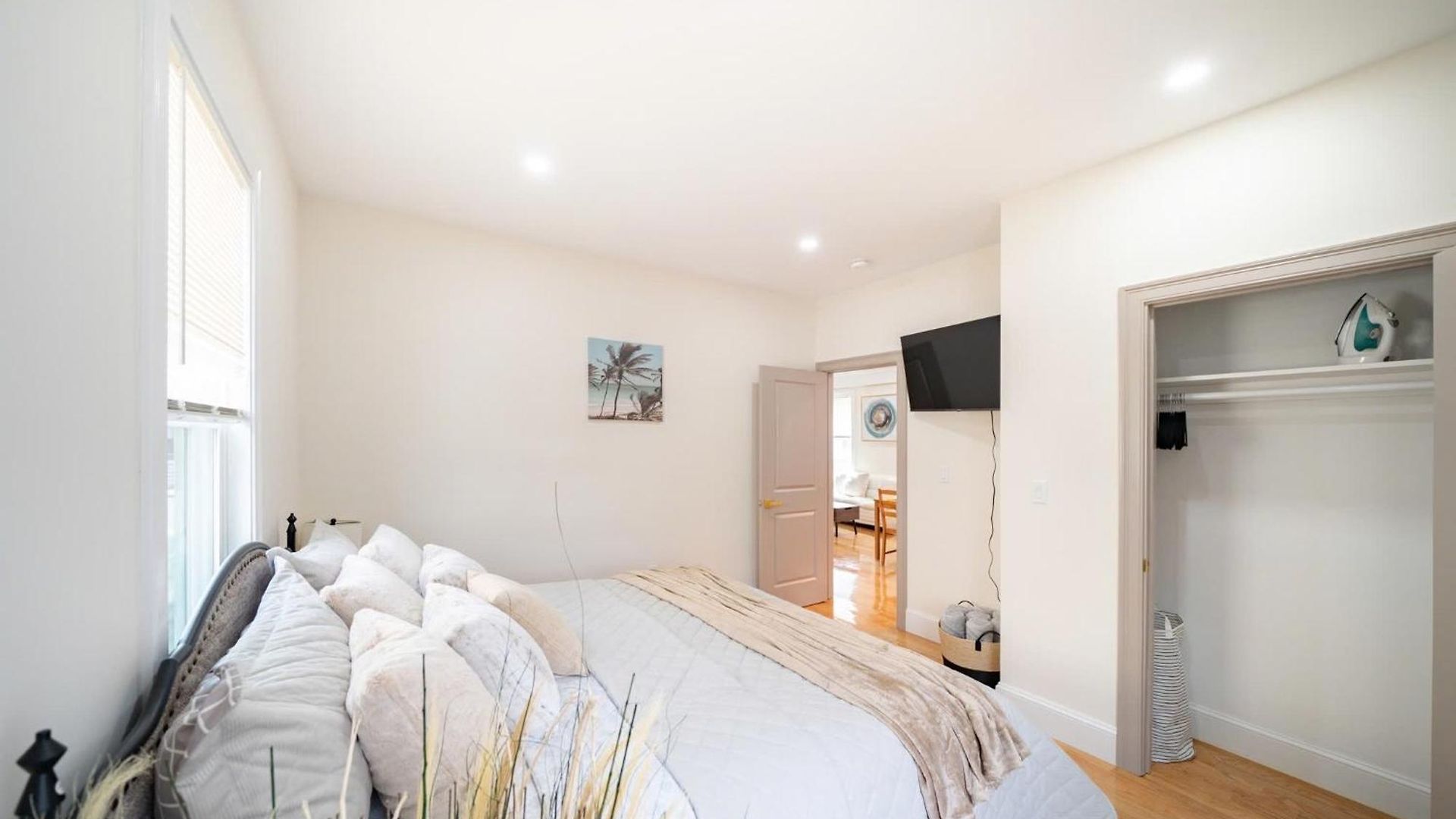 Apartment Modern 3br & 3ba - Patio, Bathtub, Walk To Red Line 82
