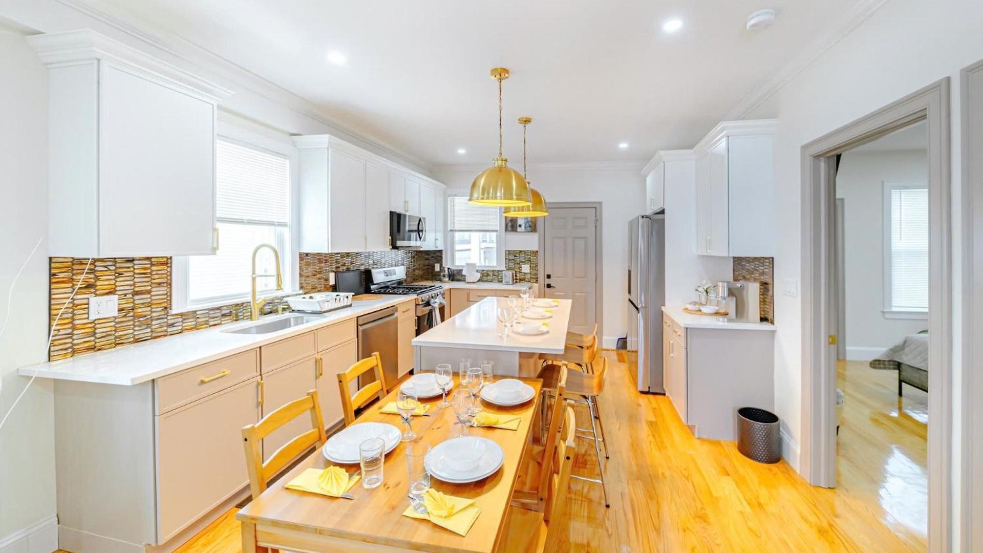 Apartment Modern 3br & 3ba - Patio, Bathtub, Walk To Red Line 82