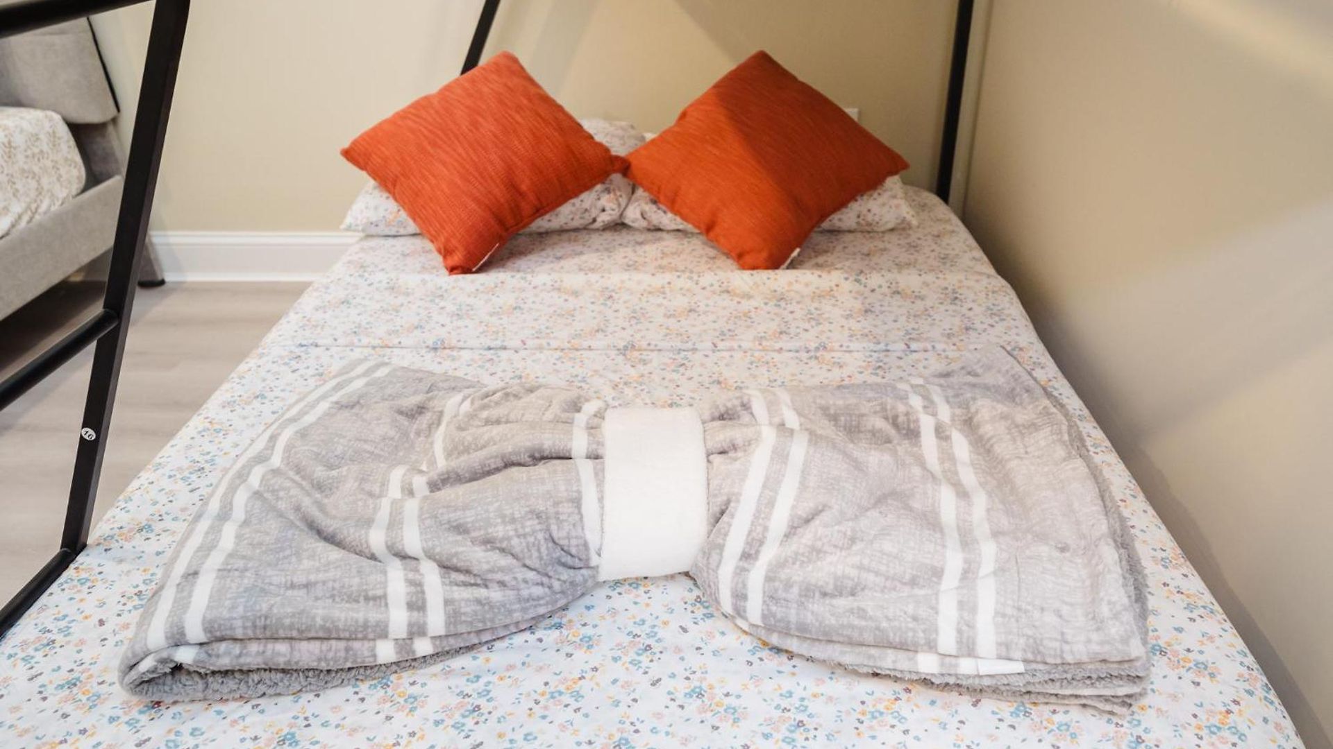 4br World Cup Base - Cozy & Modern - Near Franklin Park 60-1 Apartment