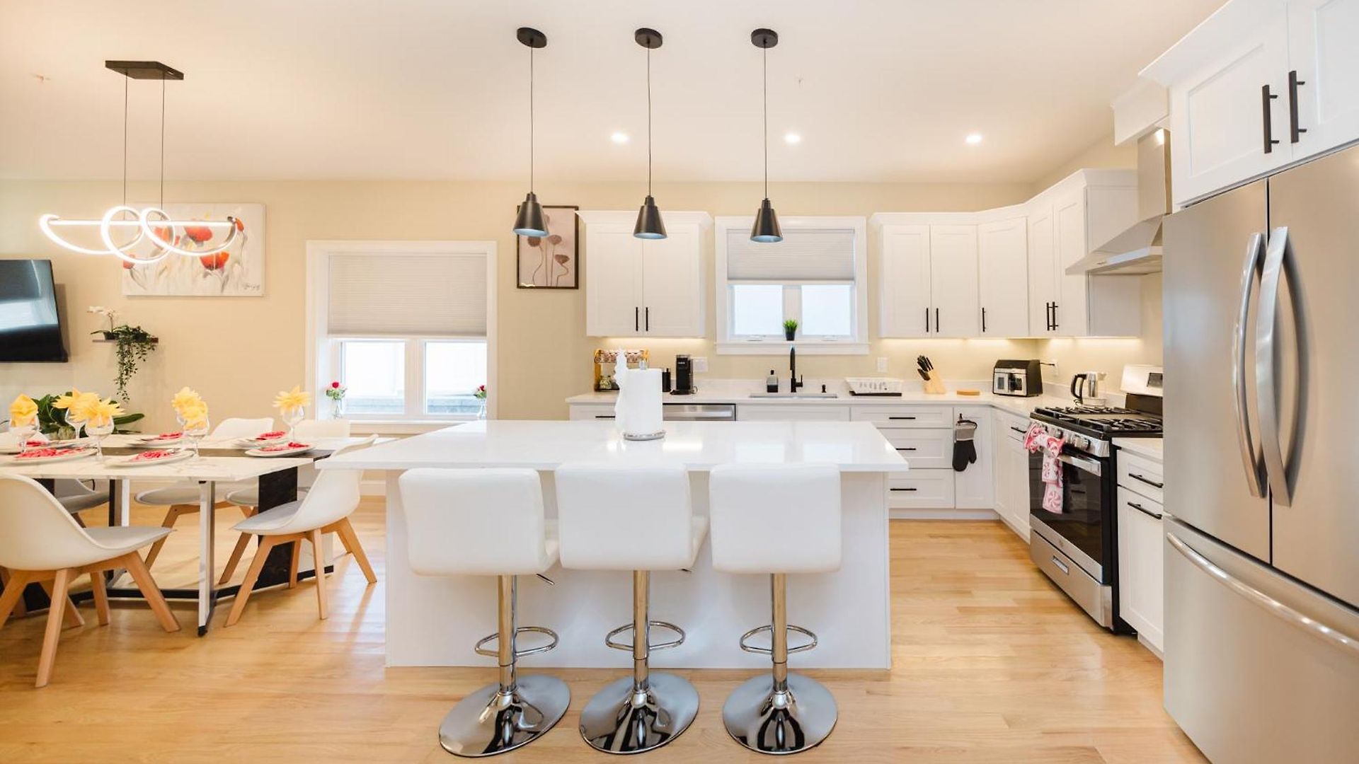 Apartment 4br World Cup Base - Cozy & Modern - Near Franklin Park 60-1