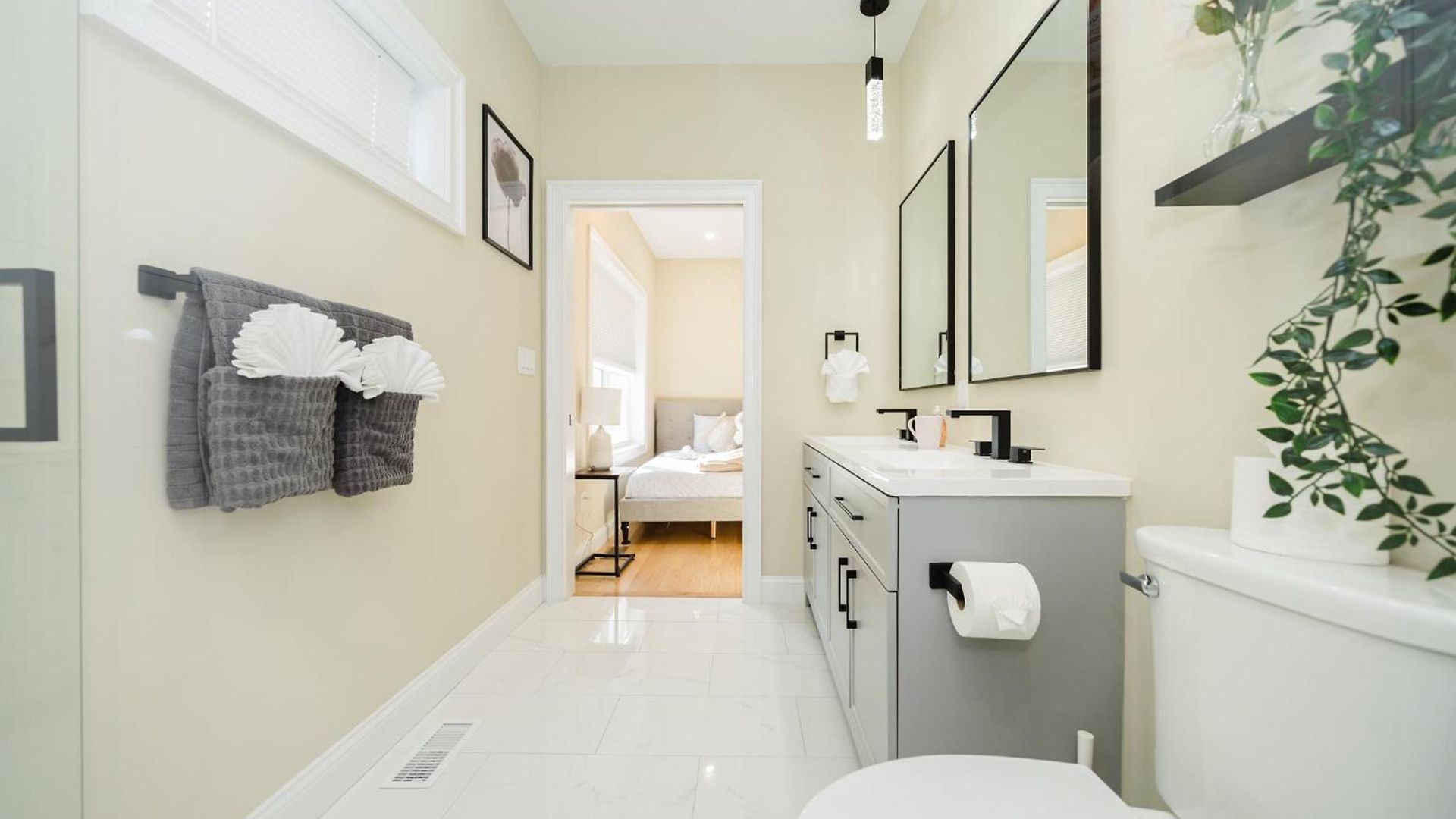 Apartment 4br World Cup Base - Cozy & Modern - Near Franklin Park 60-1 *