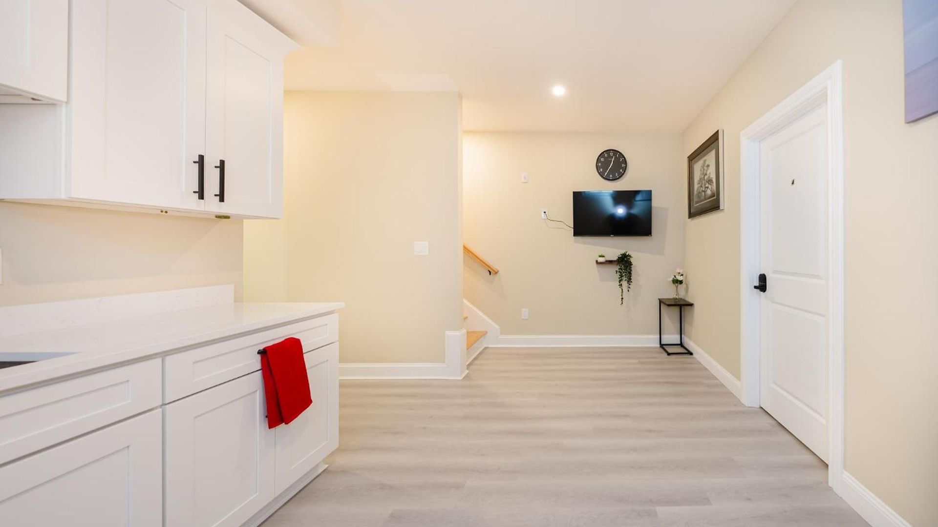Apartment 4br World Cup Base - Cozy & Modern - Near Franklin Park 60-1