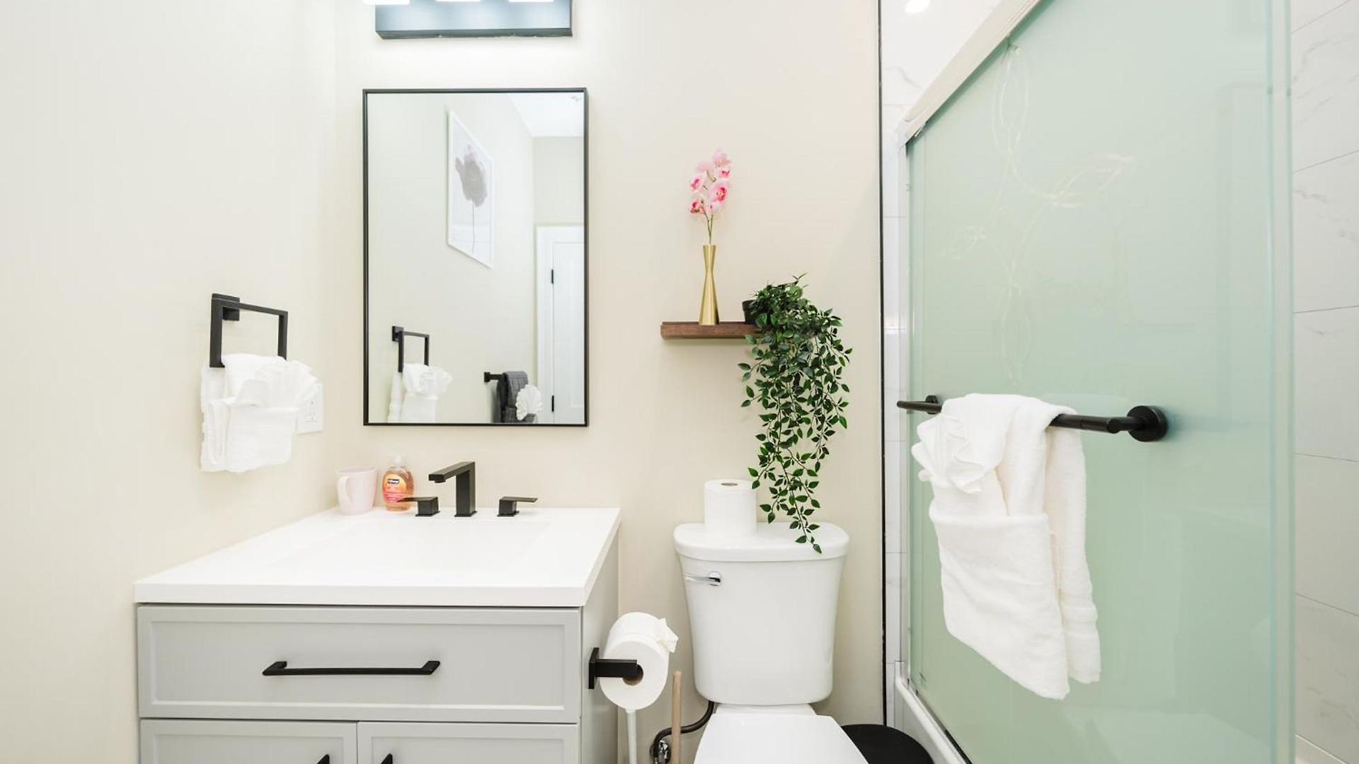Apartment 4br World Cup Base - Cozy & Modern - Near Franklin Park 60-1 Boston