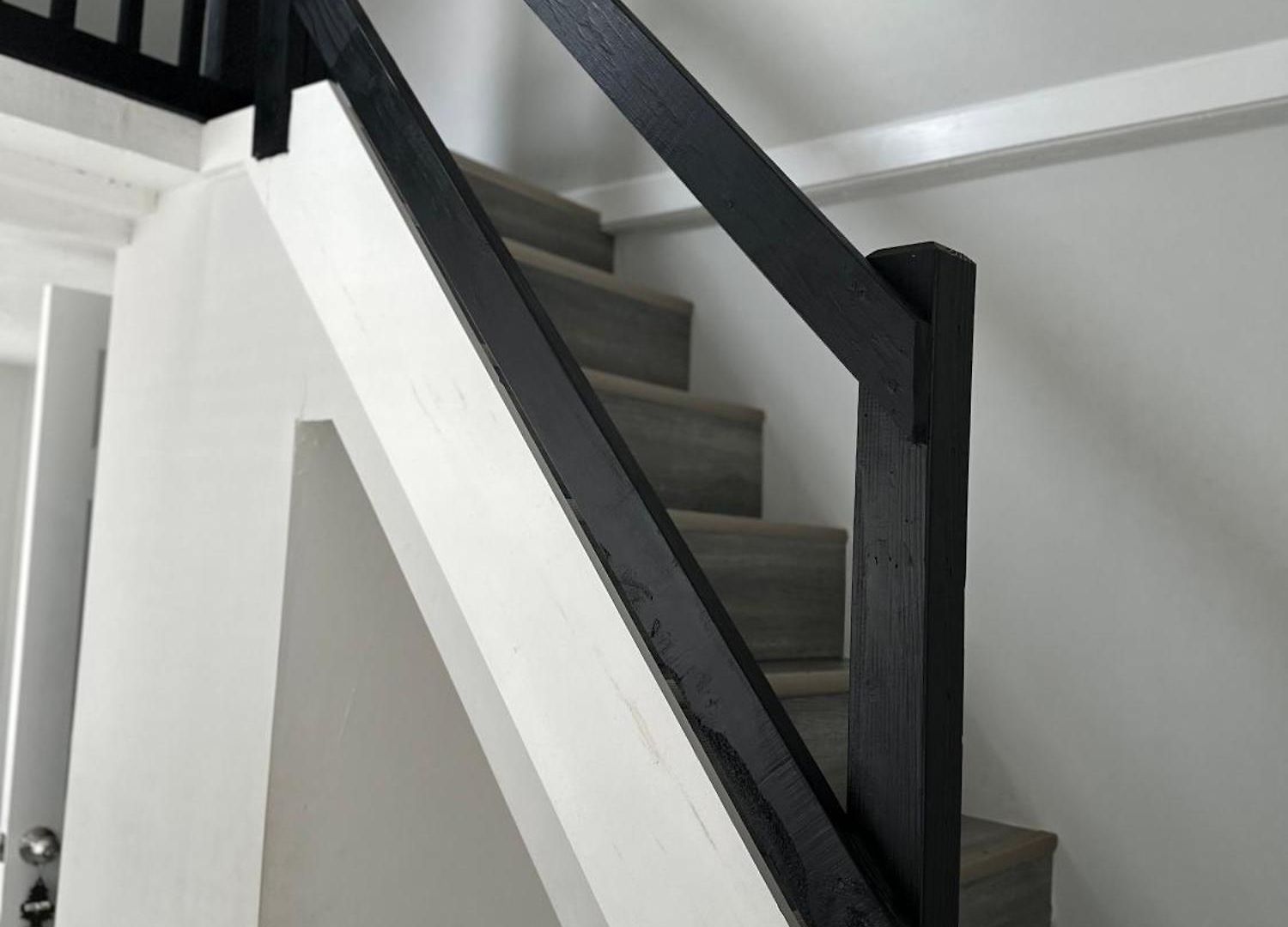 Stylish 2nd Floor Unit, Are Going To It!