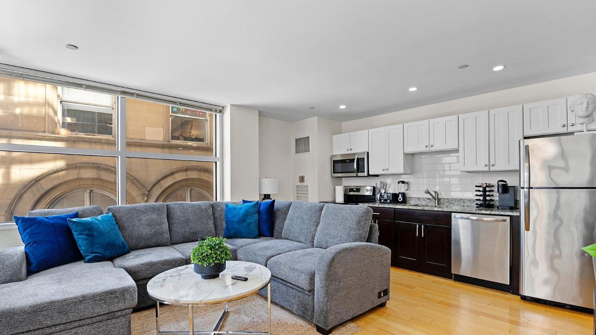 Apartment Furnished In Downtown