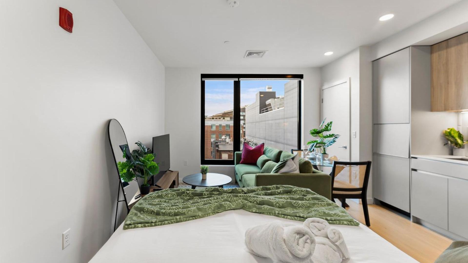 Furnished In South Apartment *