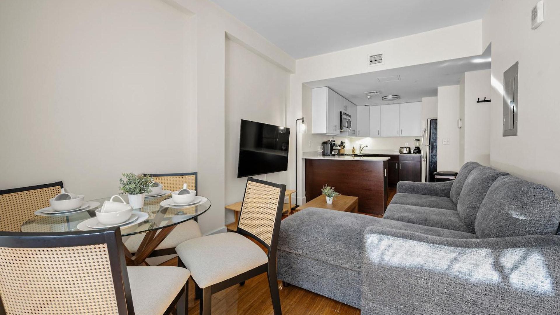 Furnished In Downtown * Boston