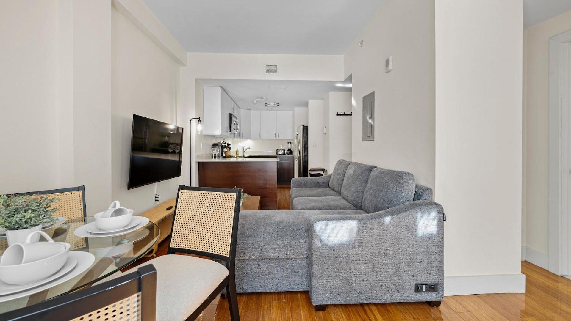 Apartment Furnished In Downtown