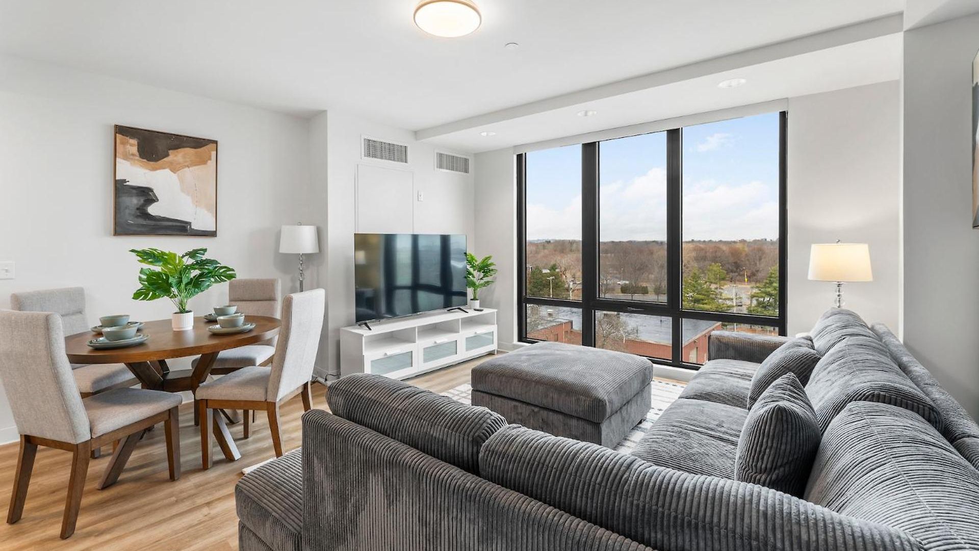 Apartment Furnished Luxury Next To Harvard Stadium *