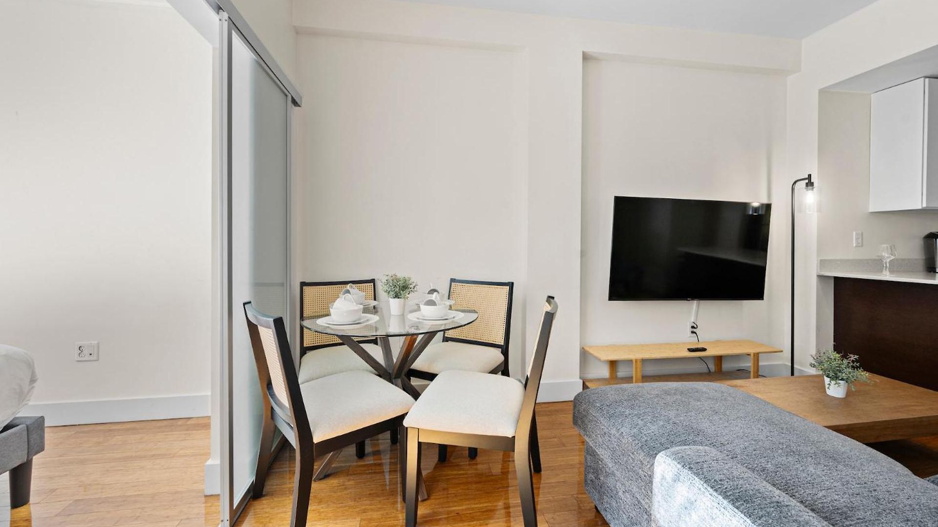 Furnished In Downtown Apartment