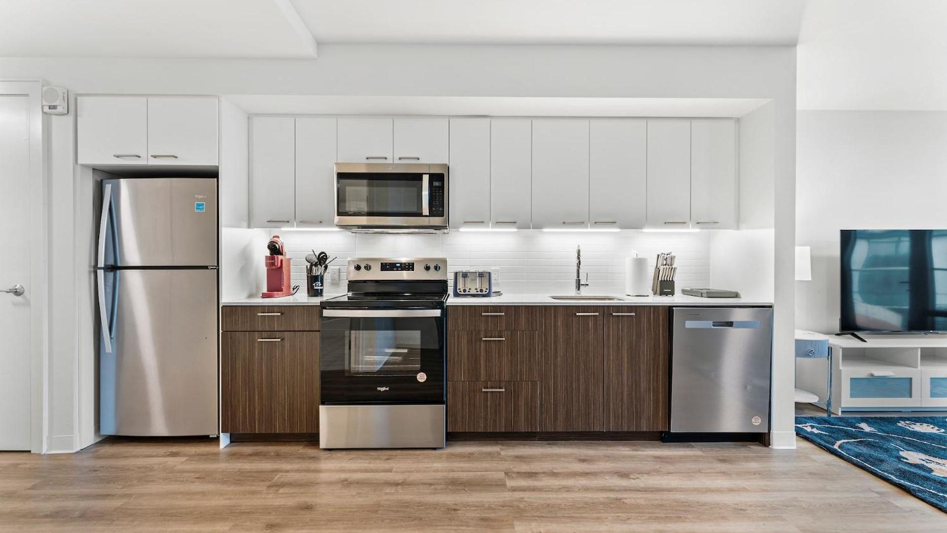 Furnished Luxury Next To Harvard Stadium *