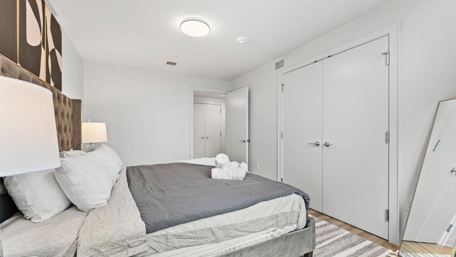 Furnished Luxury Next To Harvard Stadium Boston