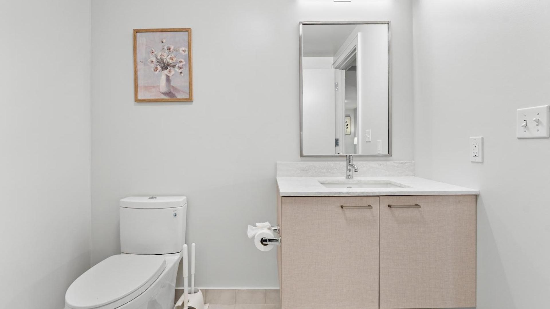 Furnished Luxury Next To Harvard Stadium Apartment *