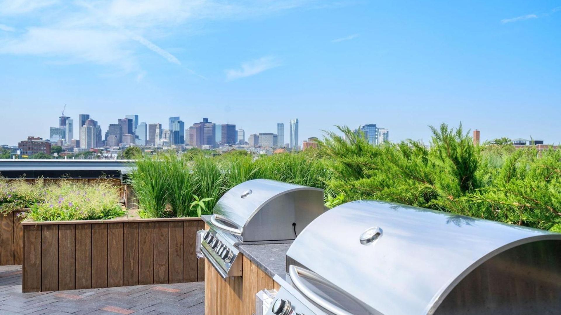 Luxury Furnished Near Logan Airport *