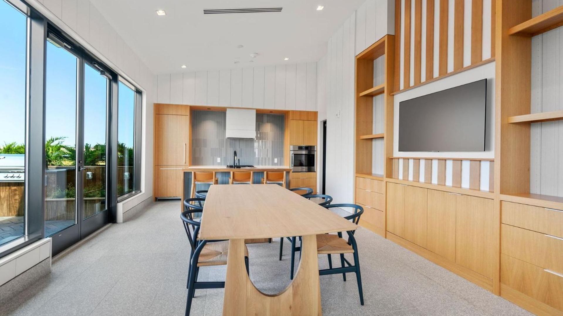 Apartment Luxury Furnished Near Logan Airport *