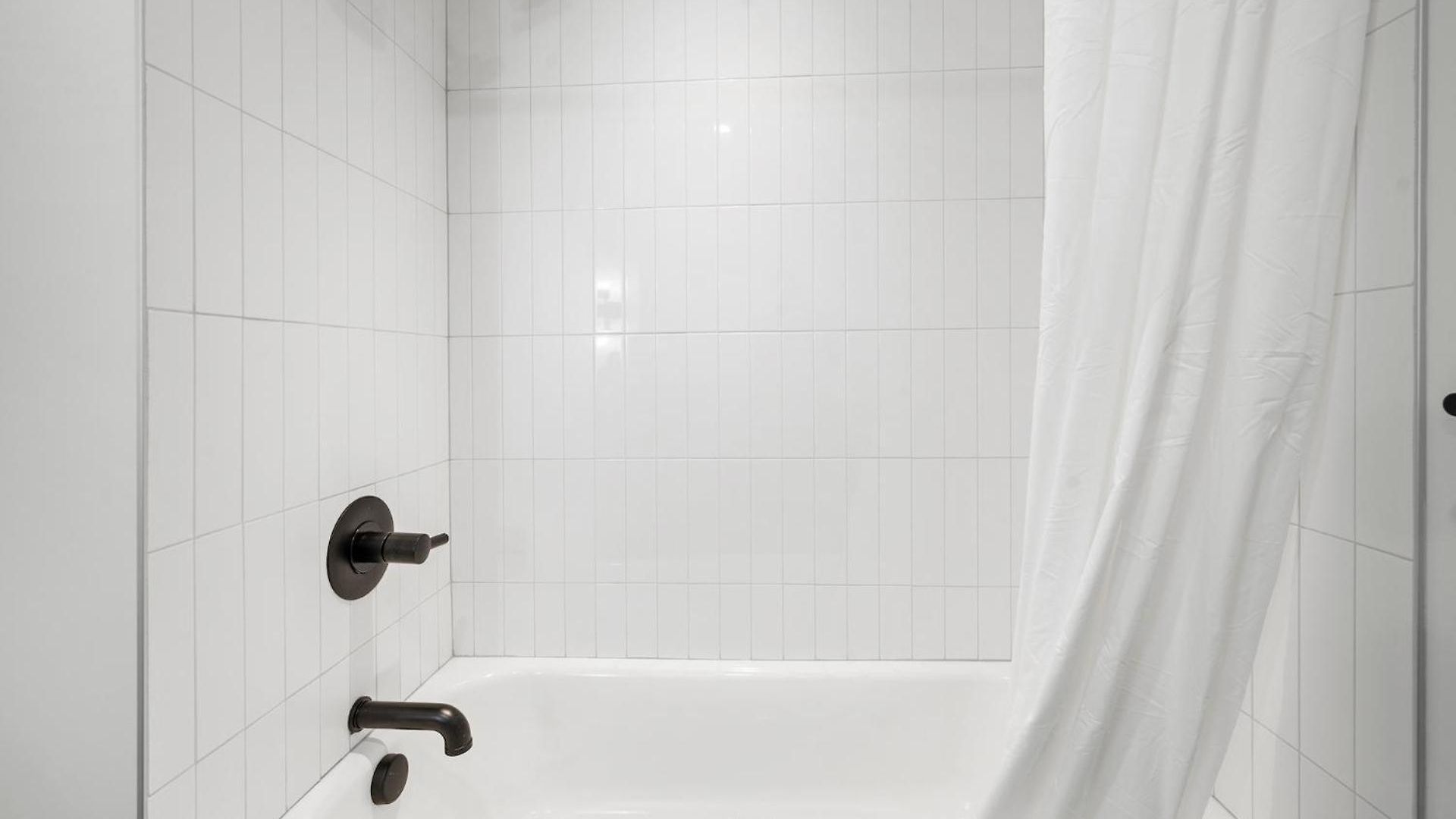 Luxury Furnished Near Logan Airport *