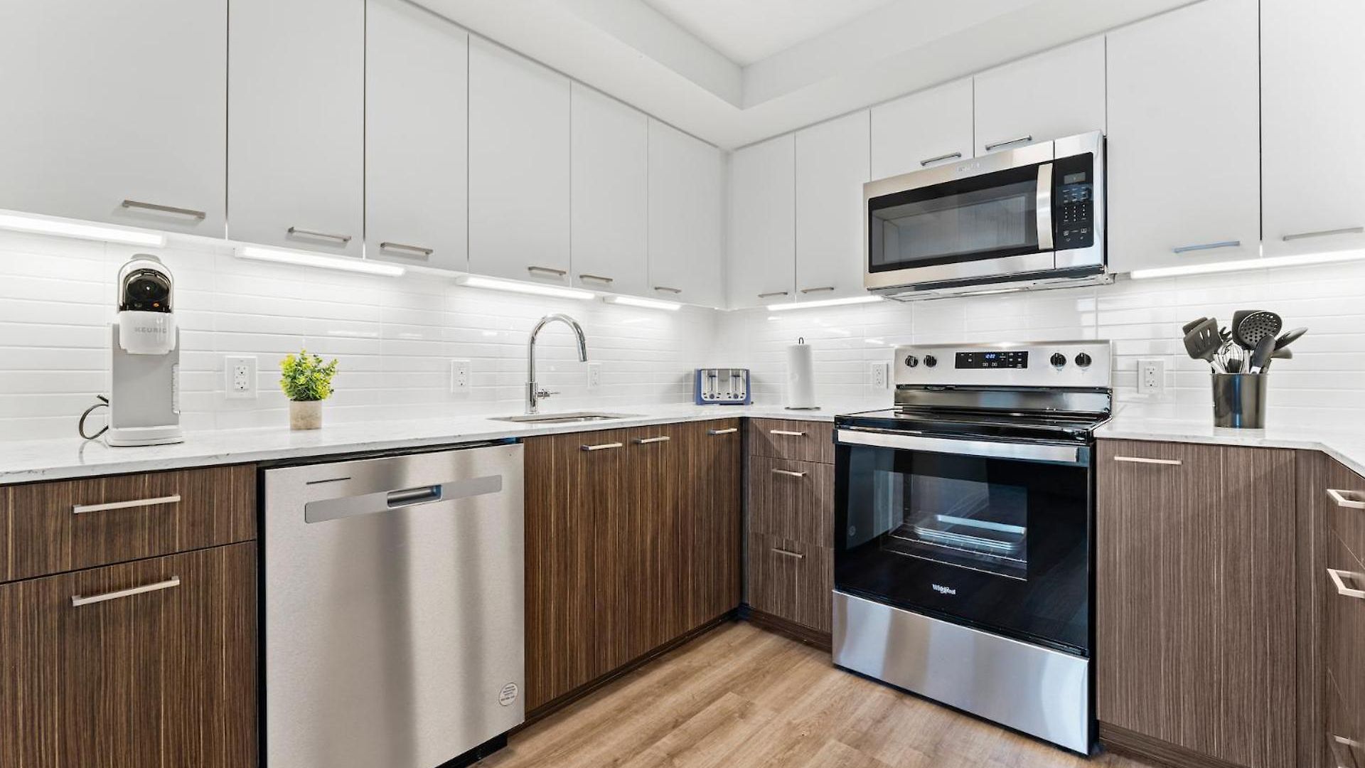 Furnished Luxury Next To Harvard Stadium