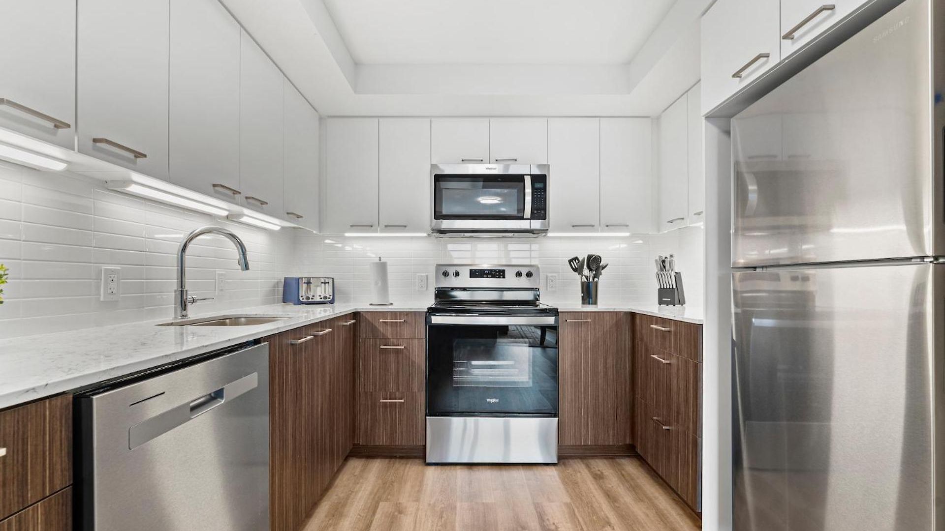 Furnished Luxury Next To Harvard Stadium Apartment