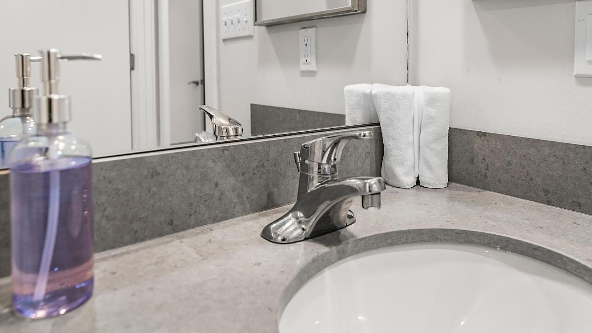 Beautiful 2br In Southend Boston