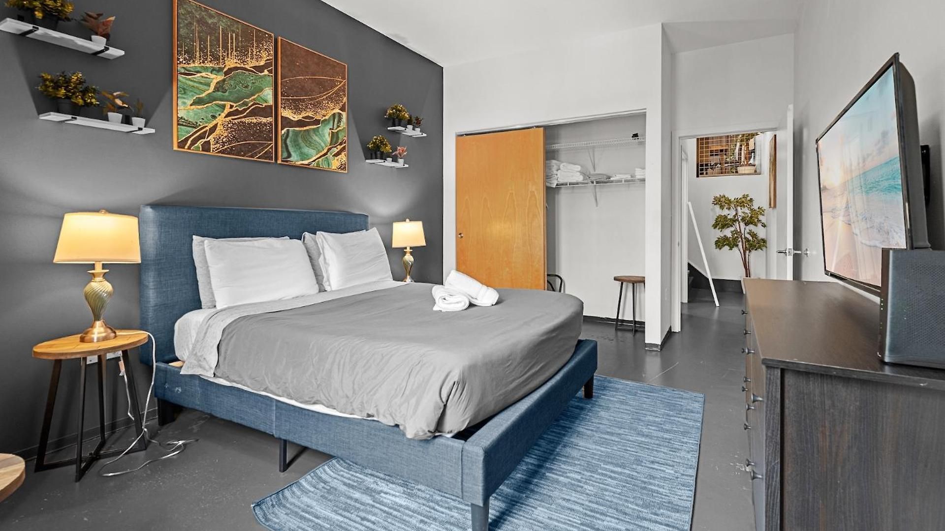 Furnished Loft Style In Southend * Boston