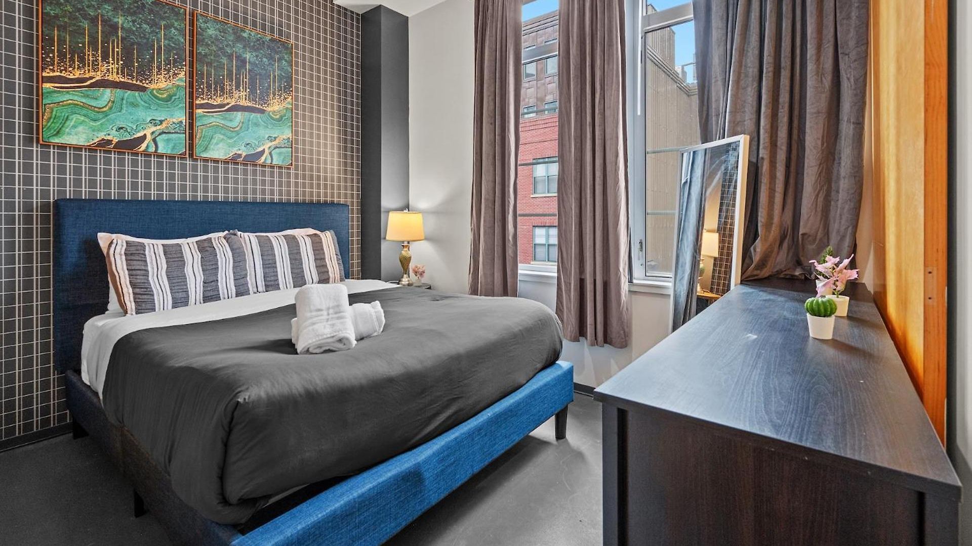 Furnished Loft Style In Southend *