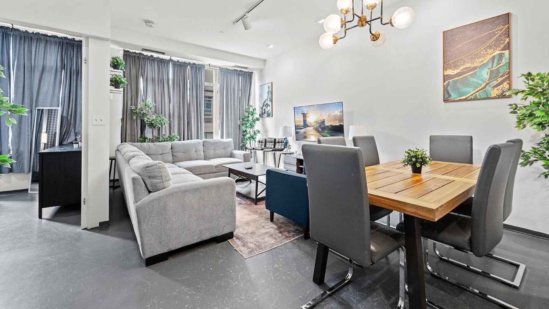 Furnished Loft Style In Southend * Boston