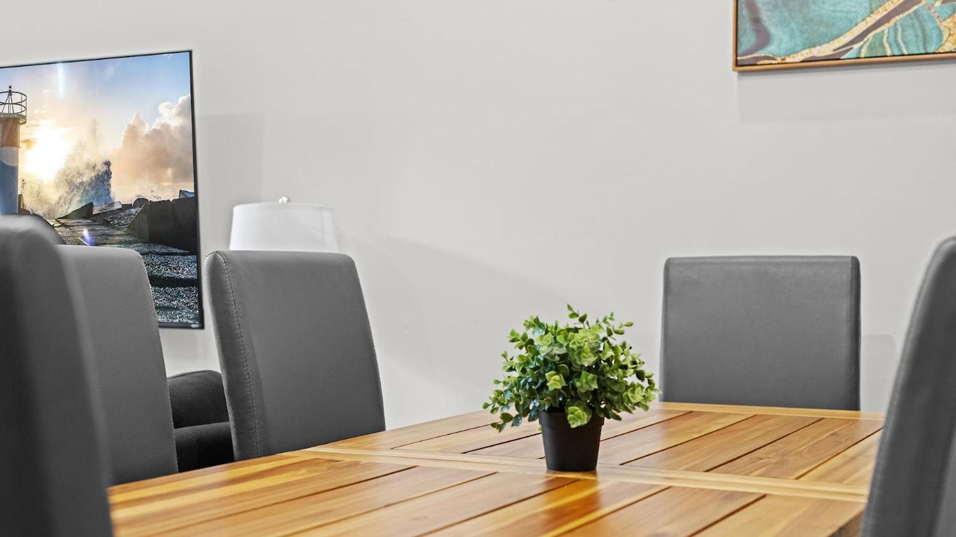 Furnished Loft Style In Southend