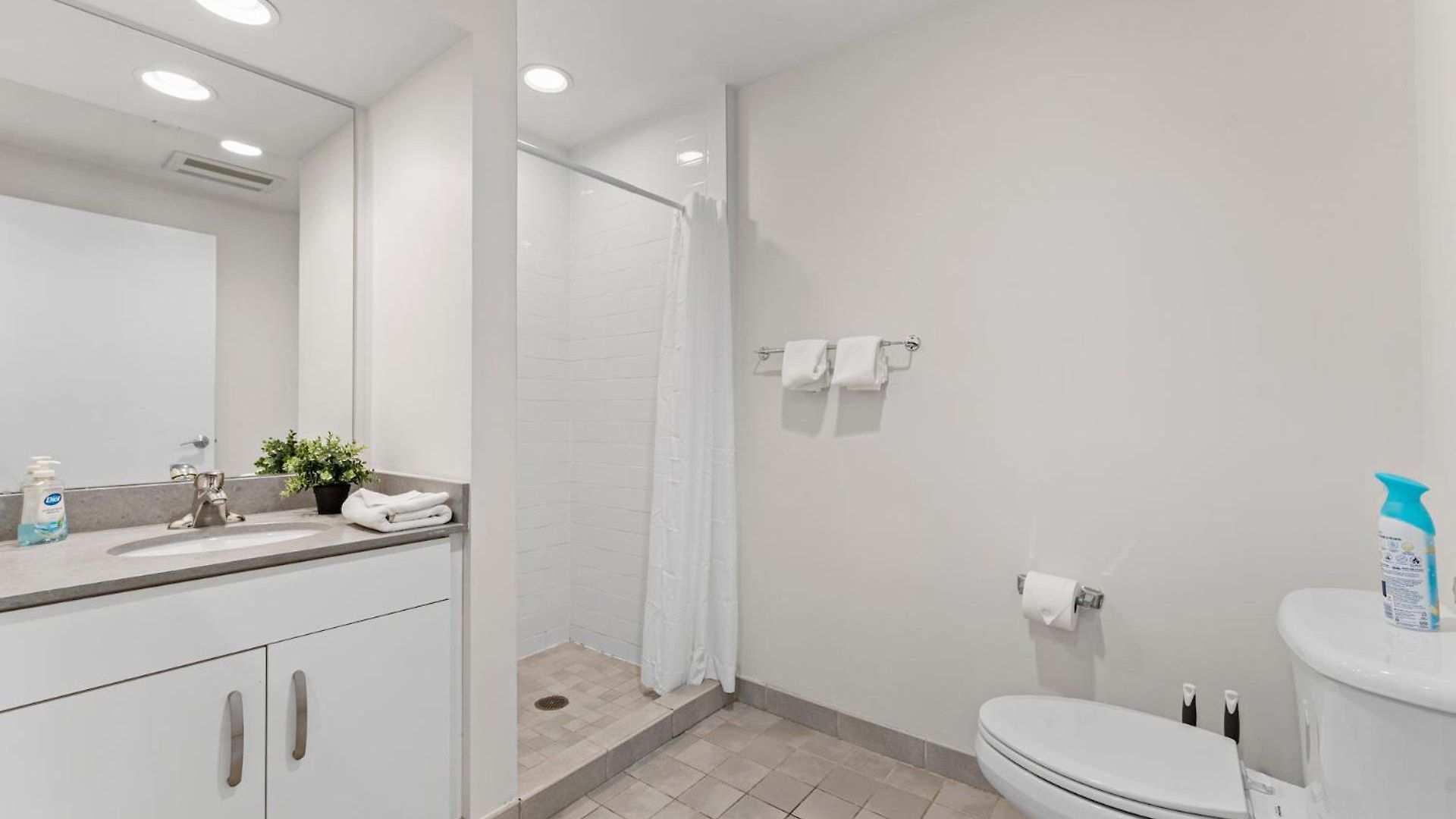 Beautiful 2br In Southend Apartment