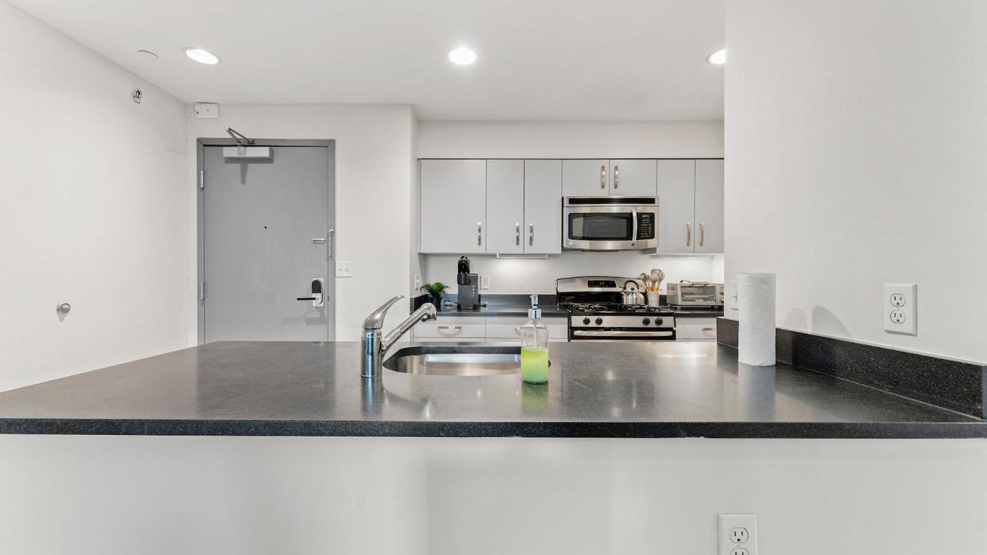 Apartment Beautiful 2br In Southend
